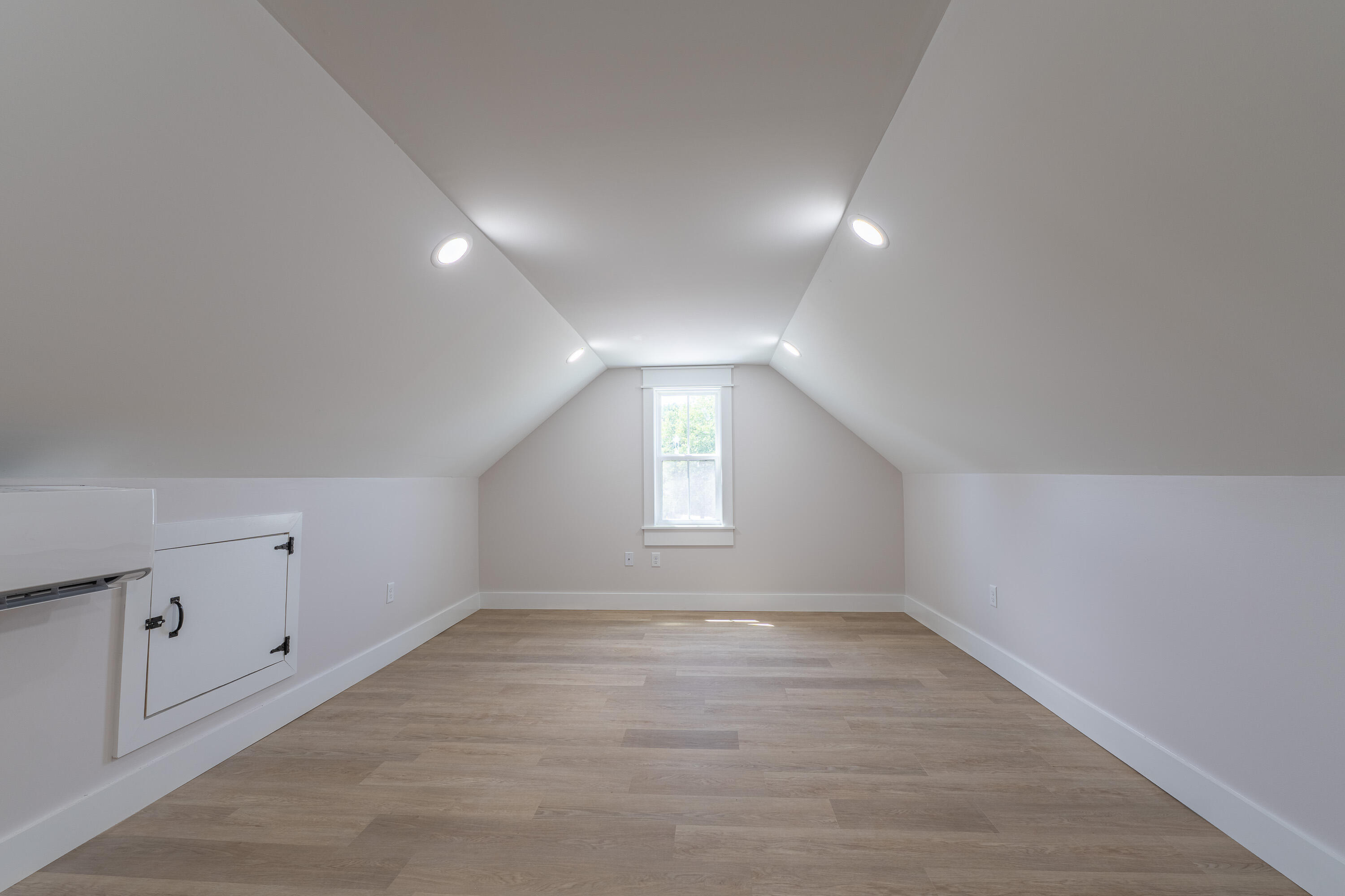 118 Runway Boulevard Property Photo 37