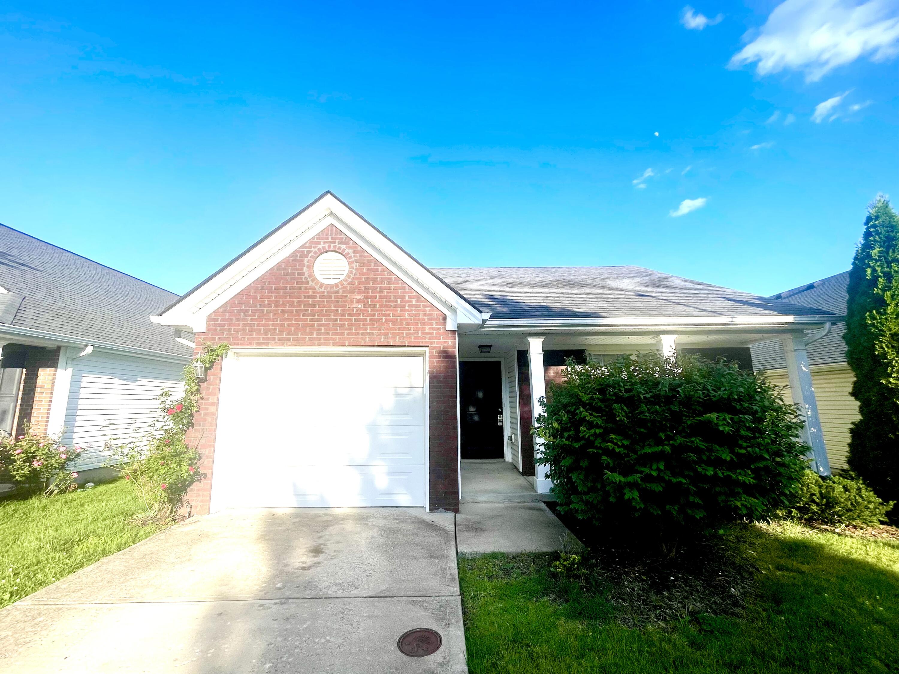 997 Sugarbush Trail Property Photo 1