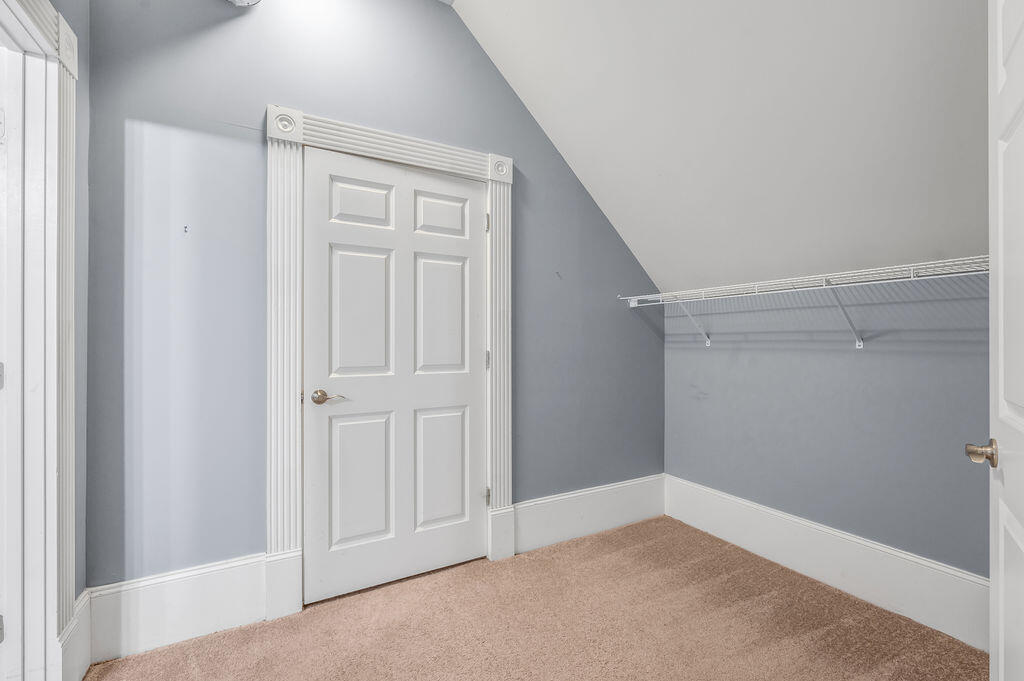 275 S Limestone 310 Property Photo 19