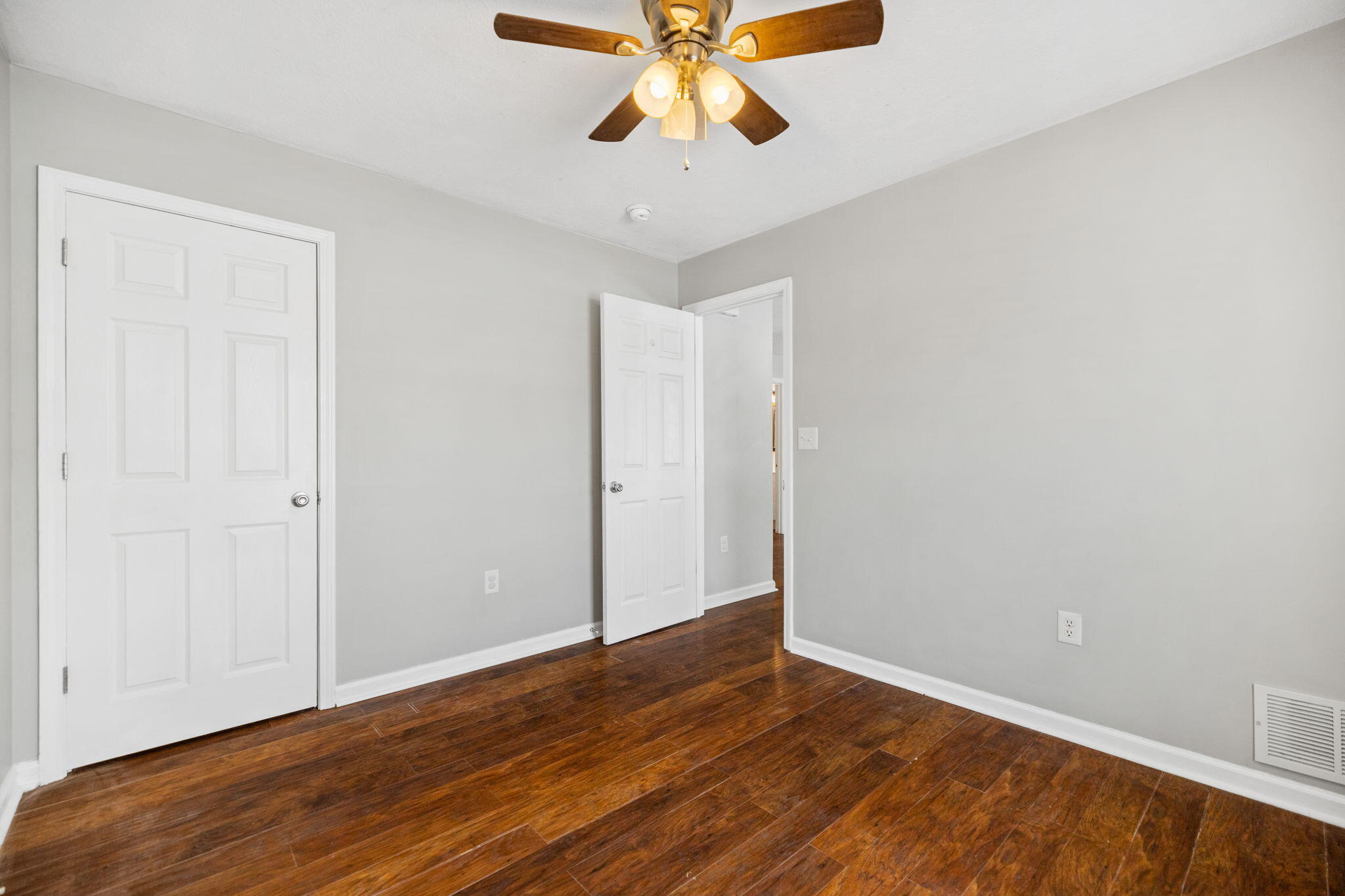 211 Willow Street Property Photo 15