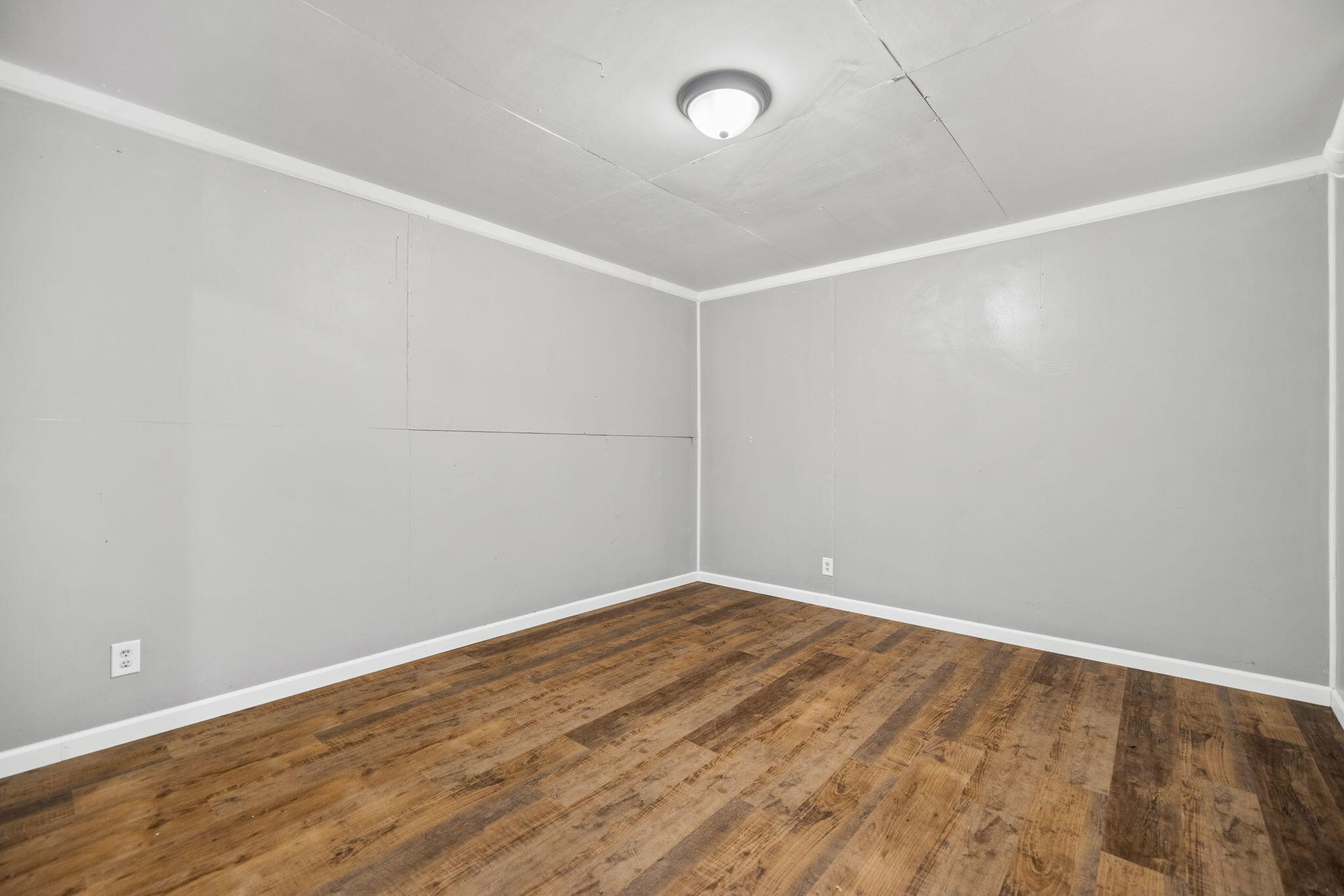 211 Willow Street Property Photo 34