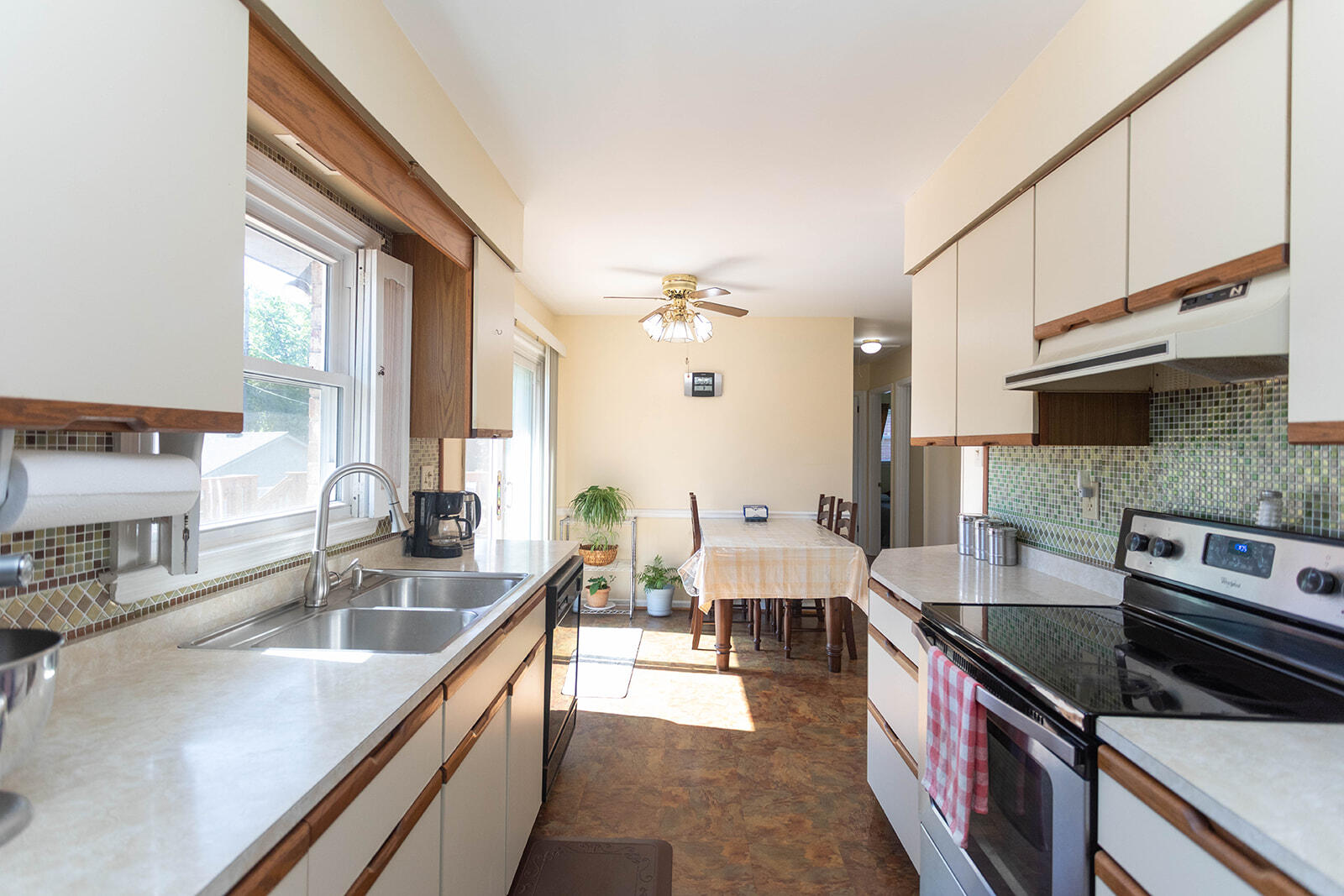 3516 Camelot Drive Property Photo 10