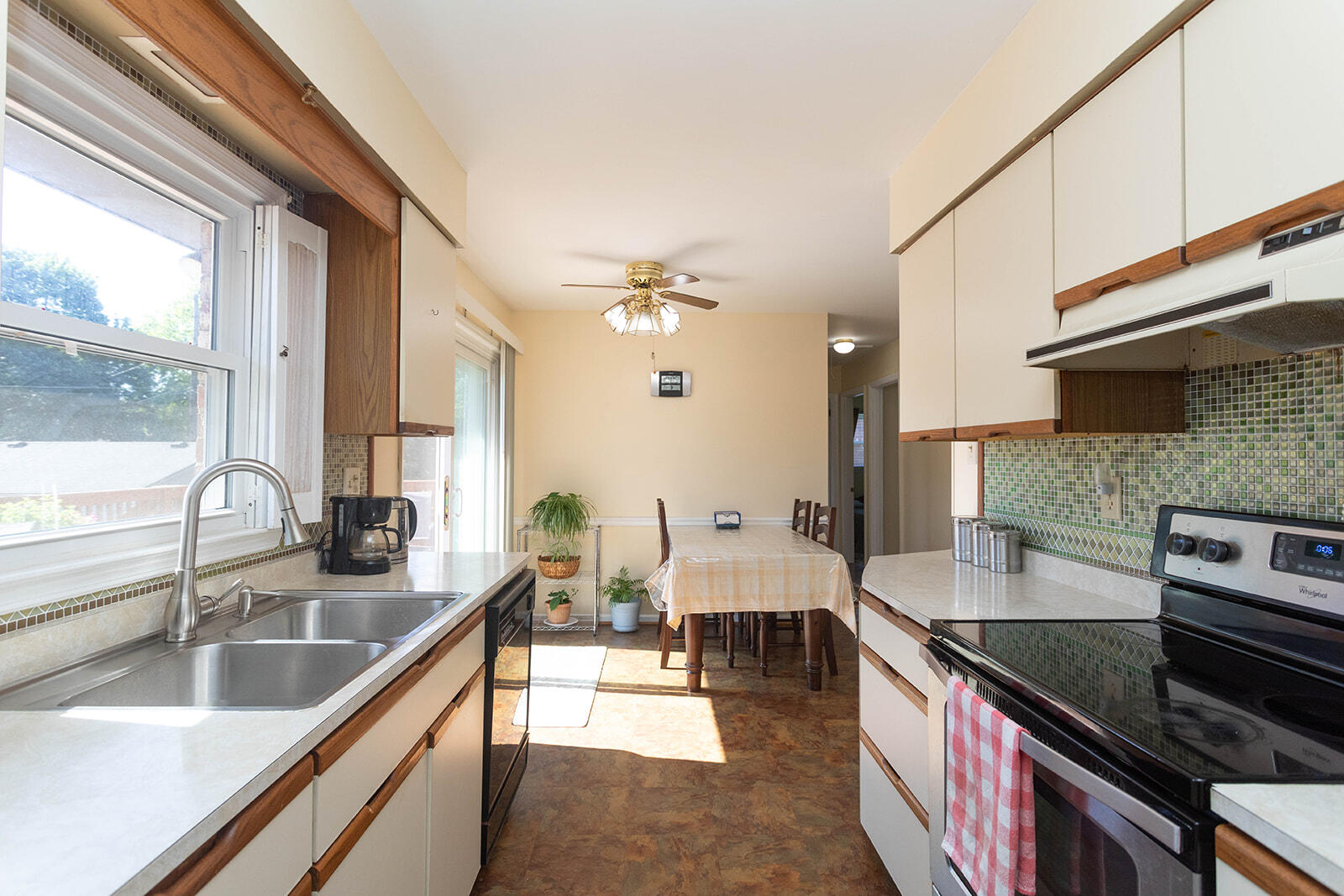 3516 Camelot Drive Property Photo 14