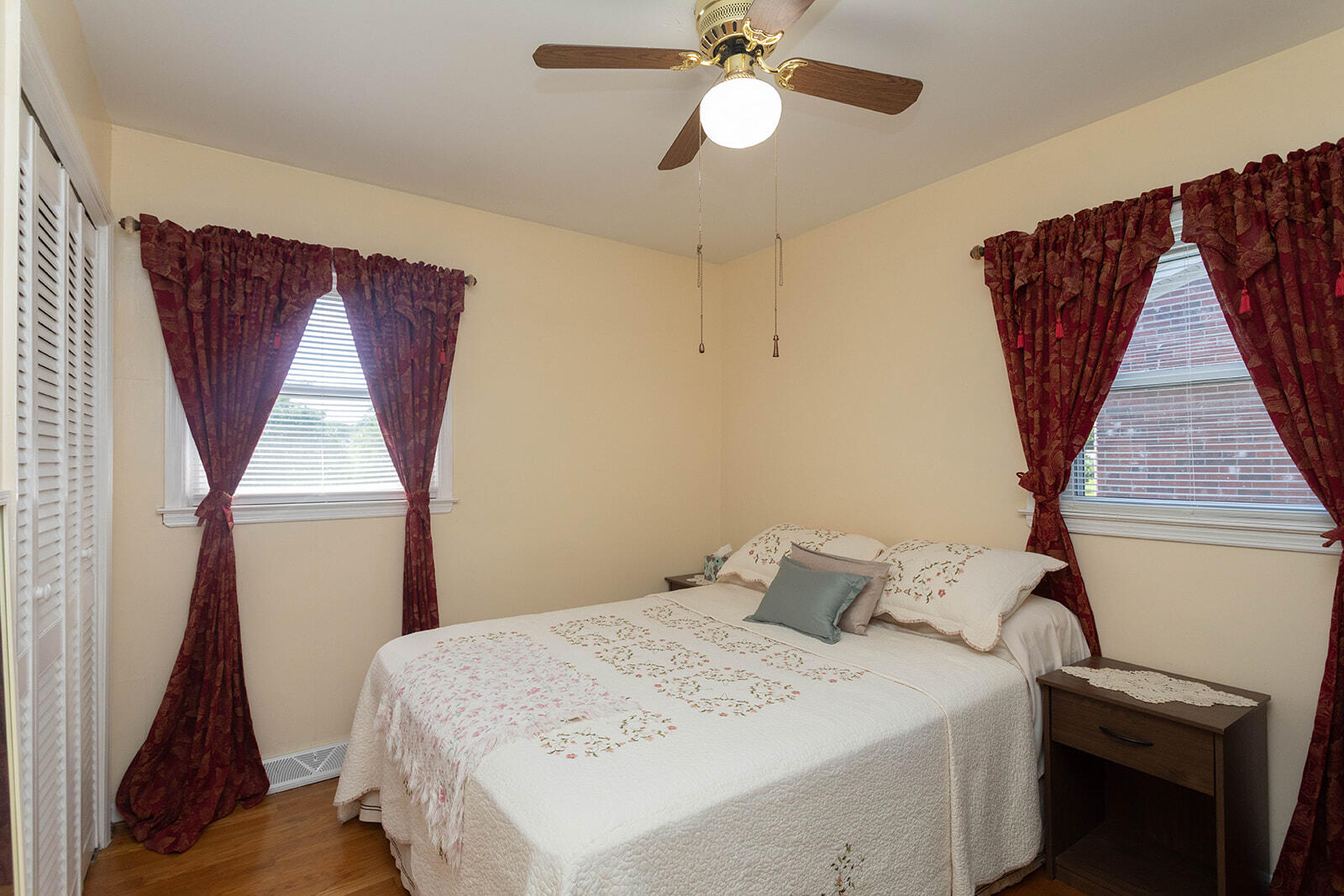 3516 Camelot Drive Property Photo 18