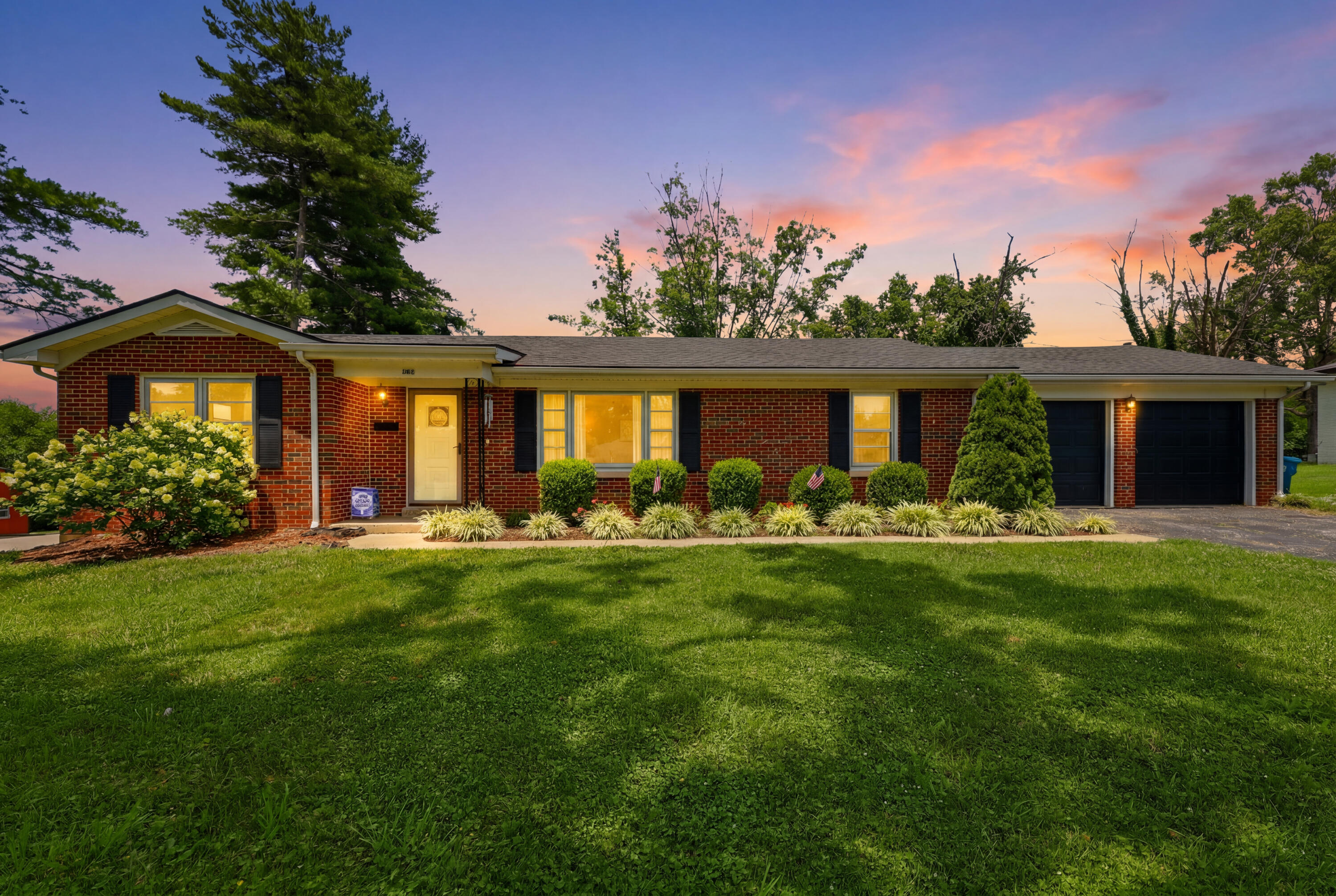 220 Forrest Drive Property Photo 1