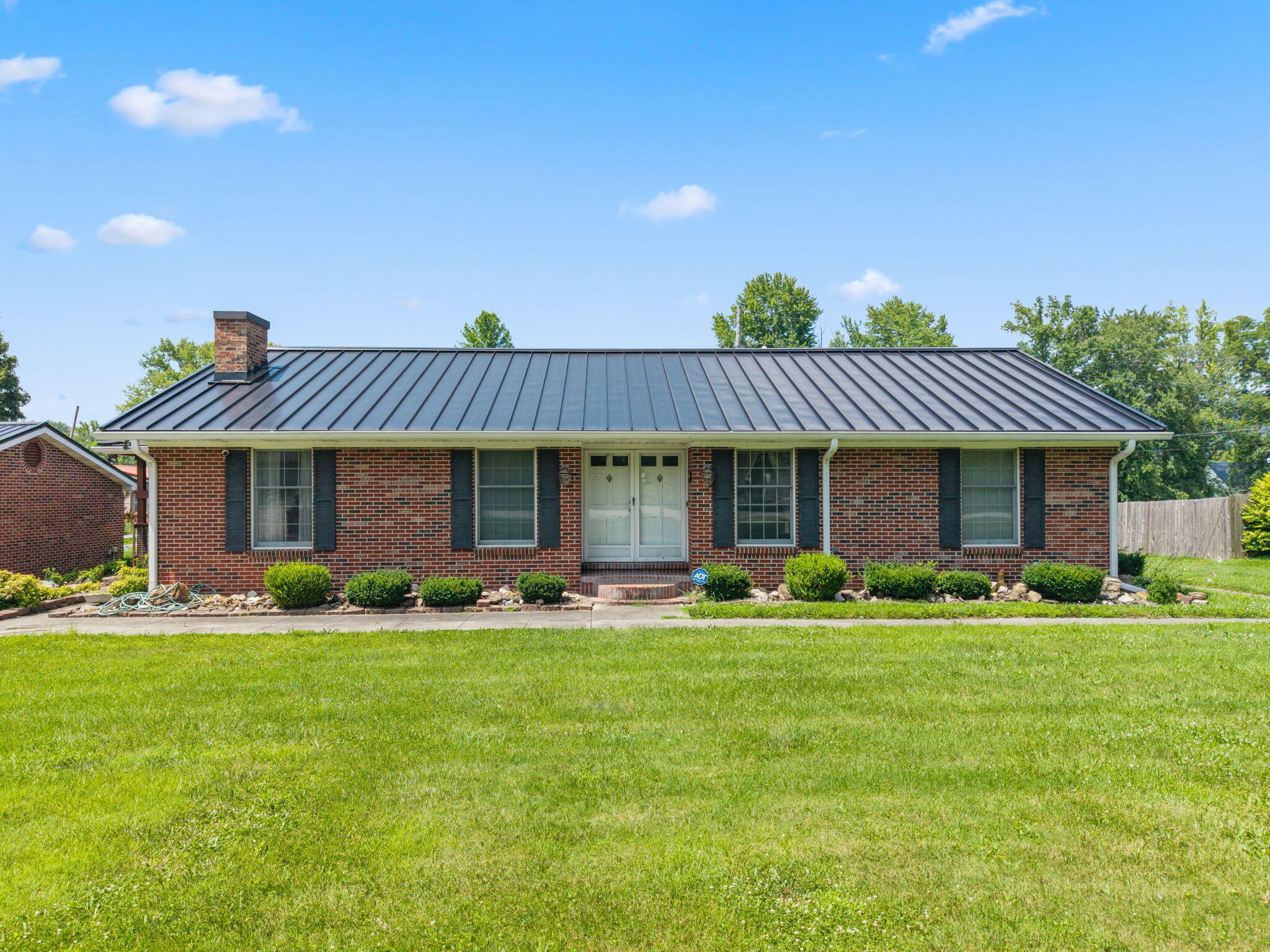 1178 E College Avenue Property Photo 3