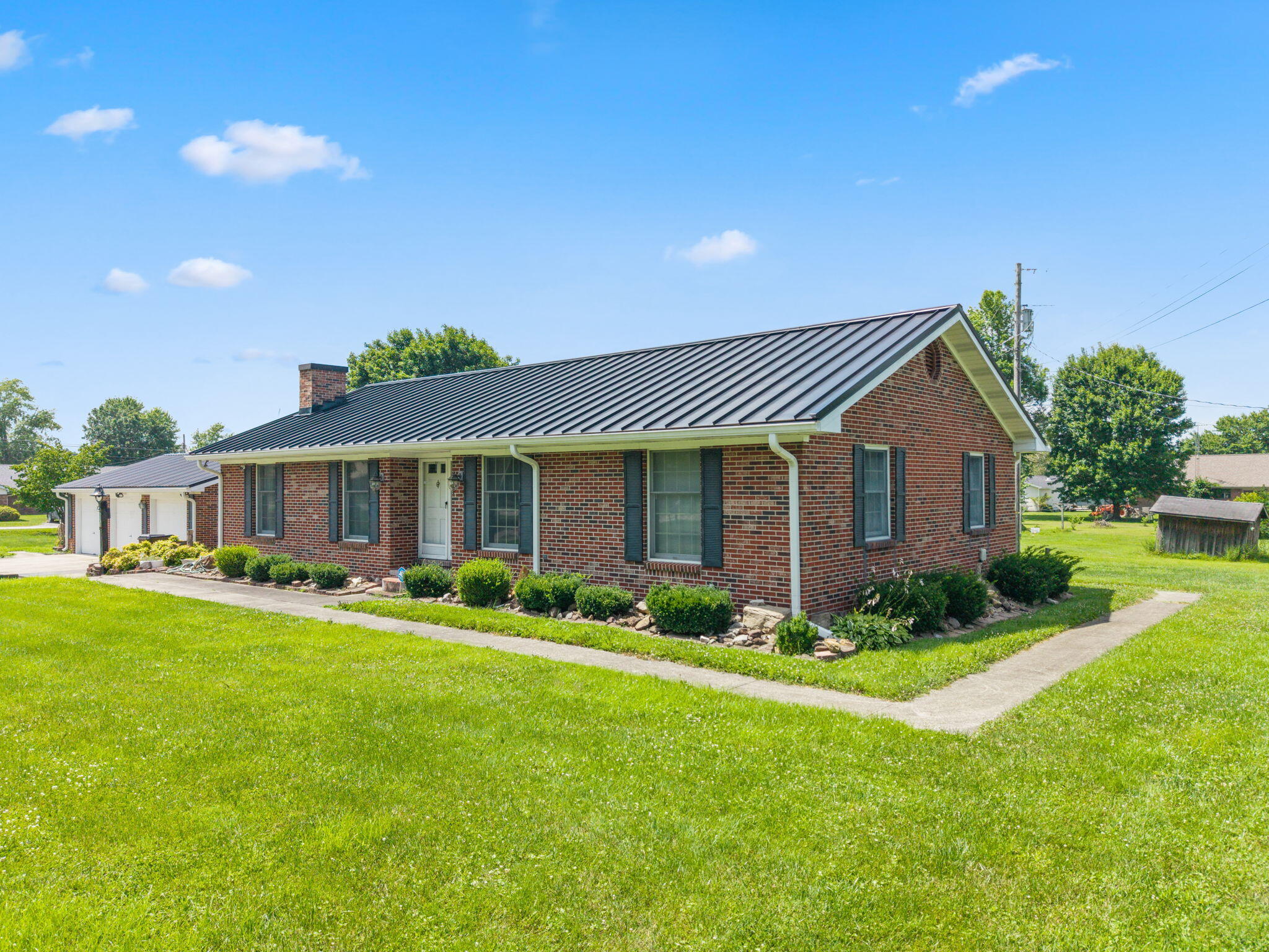 1178 E College Avenue Property Photo 4