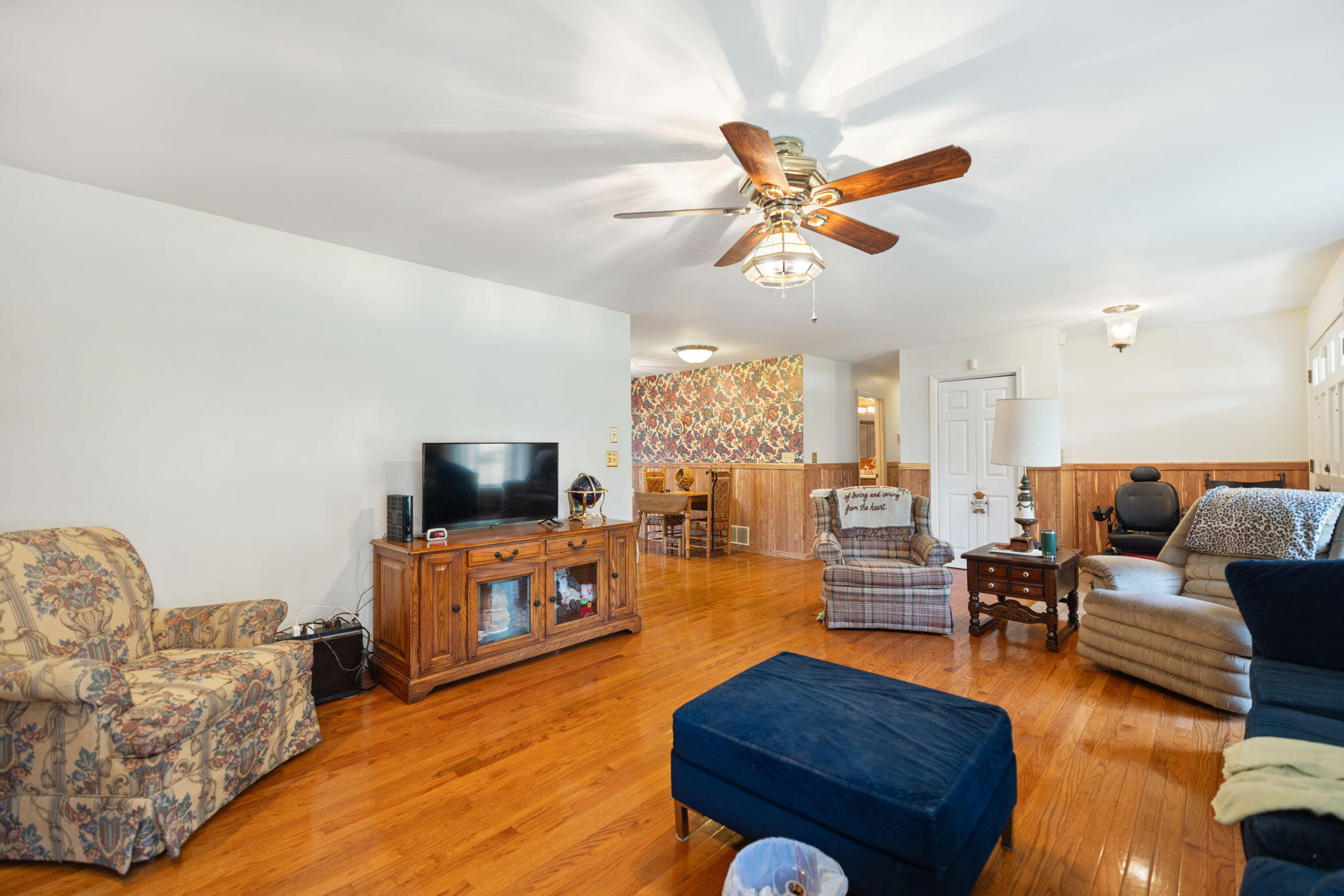 1178 E College Avenue Property Photo 15