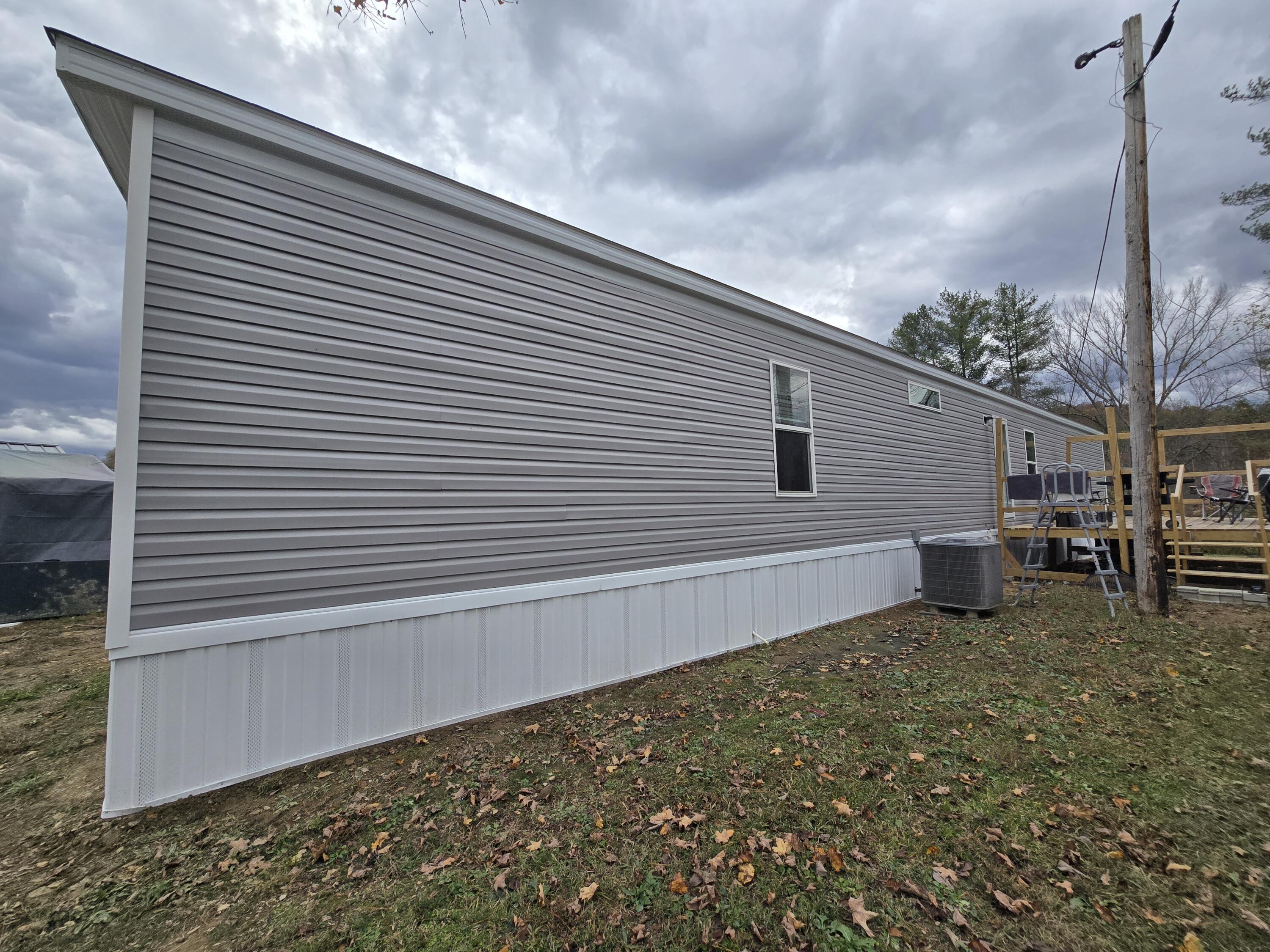 7408 N 11 Highway Property Photo 2
