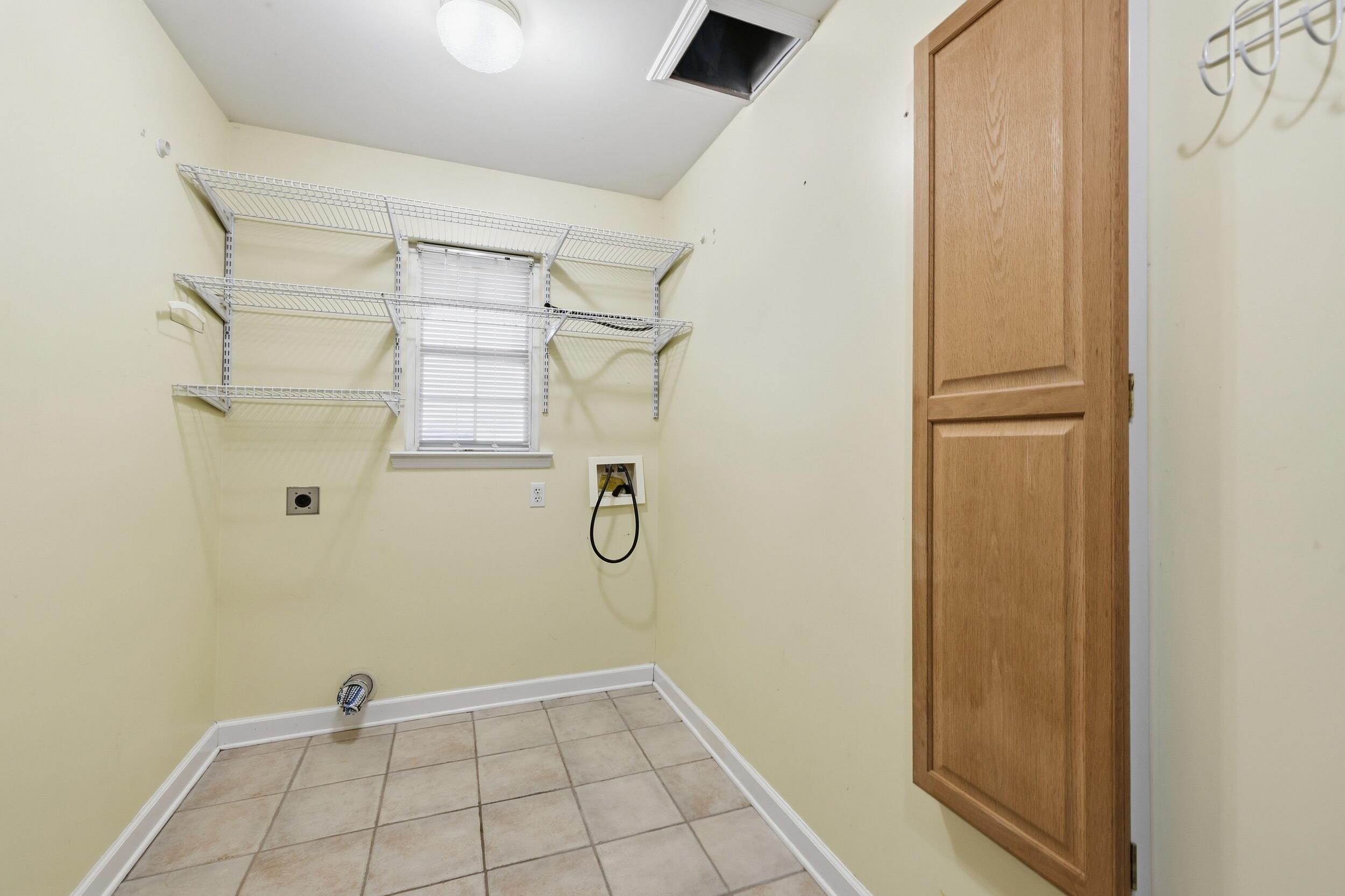 300 Juniper Drive Property Photo 18