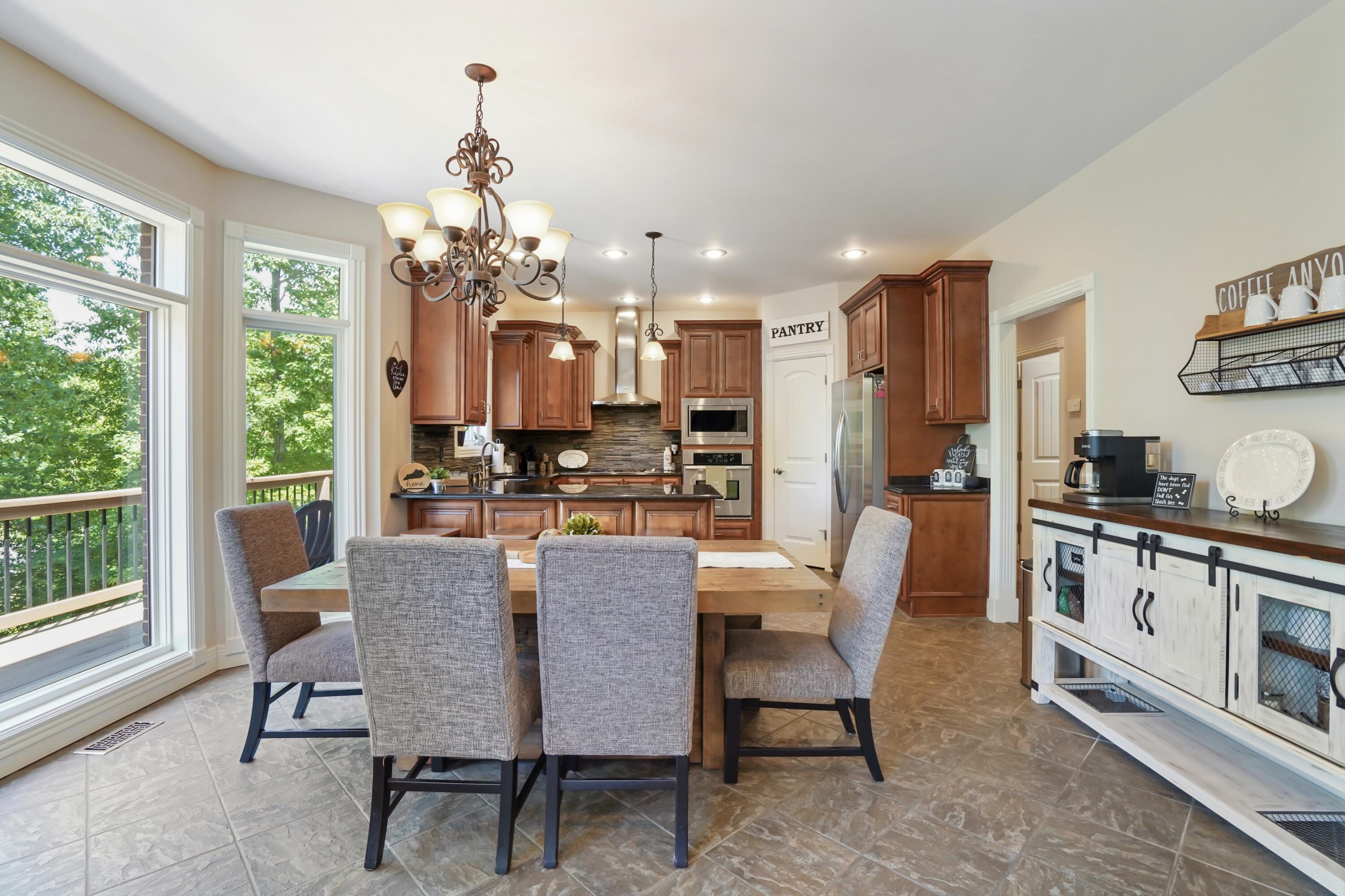 250 Summer Breeze Drive Property Photo 15