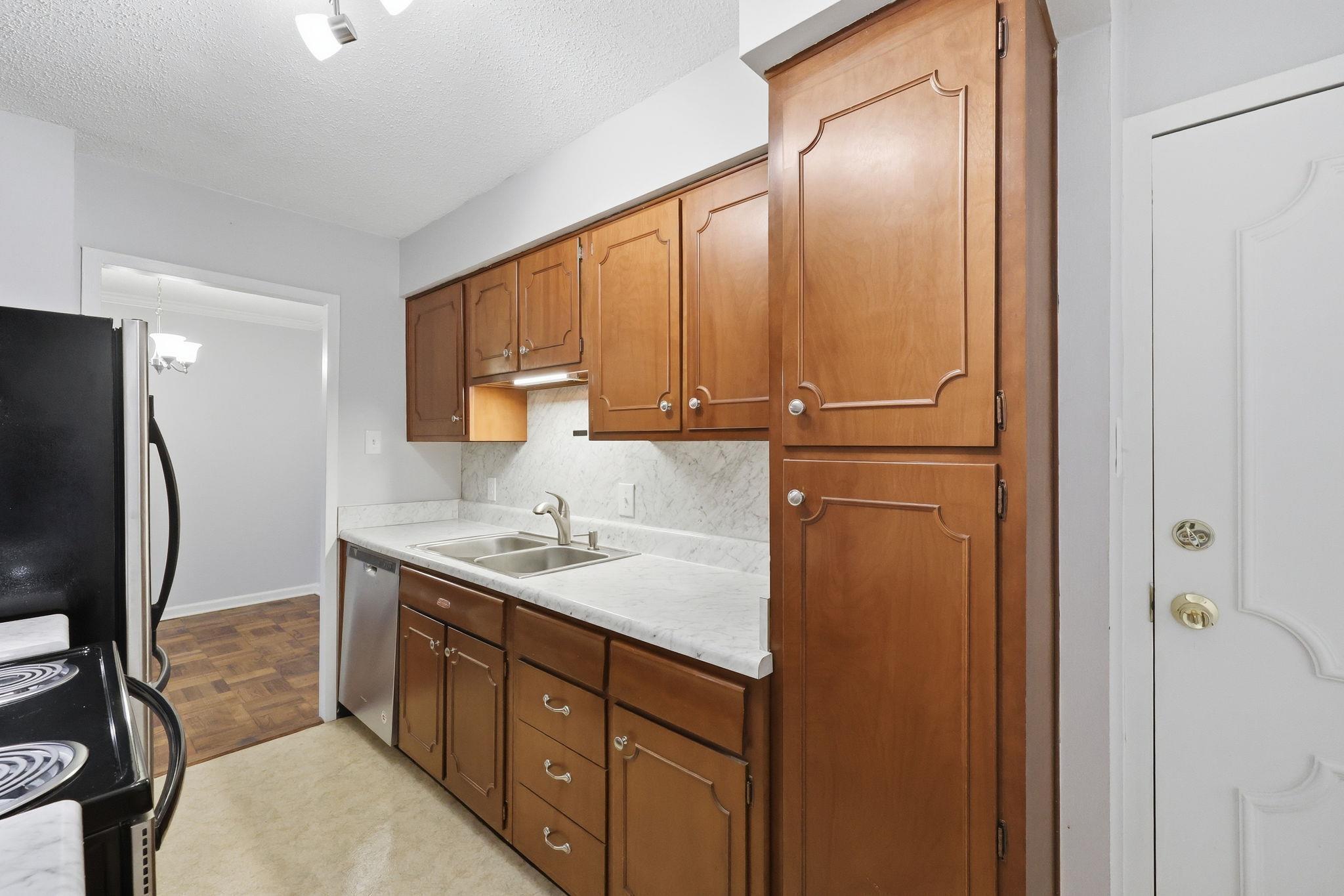 101 S Hanover Avenue 8d Property Photo 25