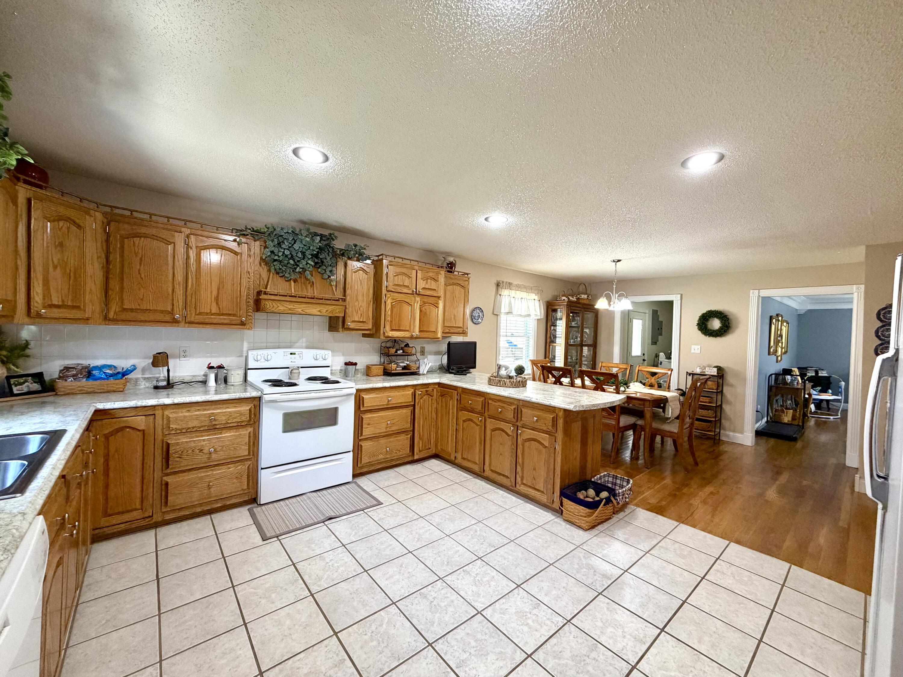 55 E Highway 577 Property Photo 15