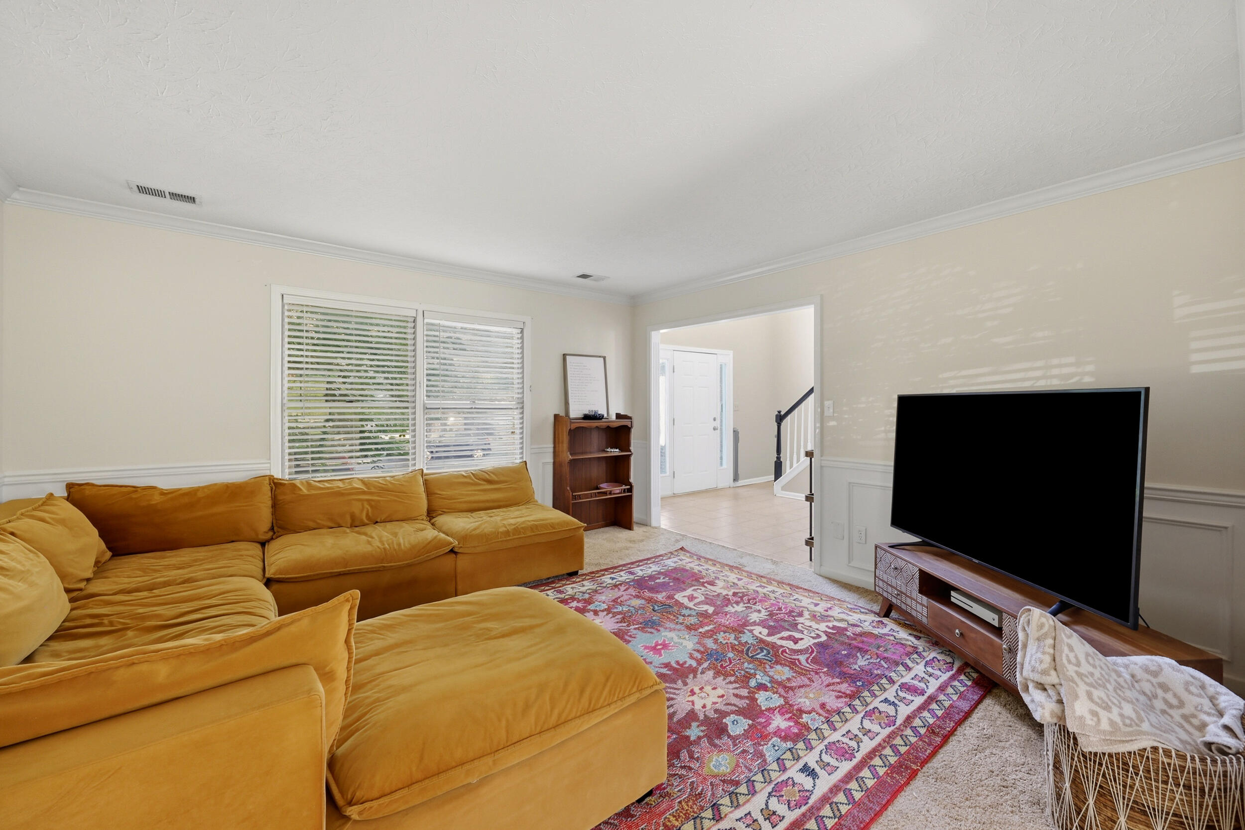 473 Amberley Drive Property Photo 8