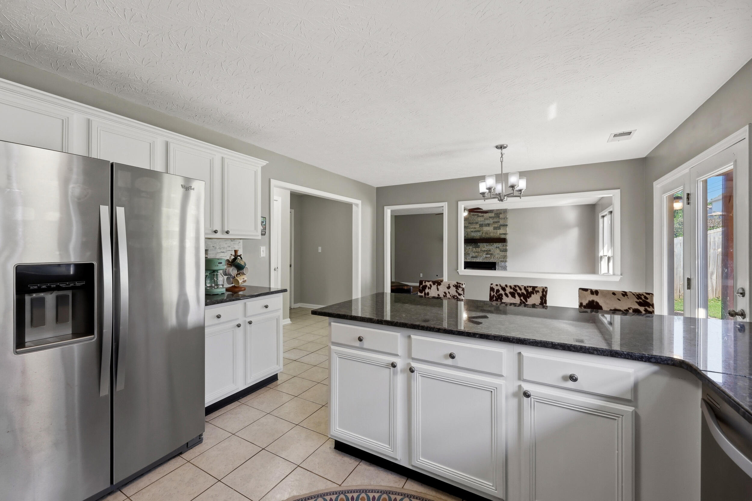 473 Amberley Drive Property Photo 16