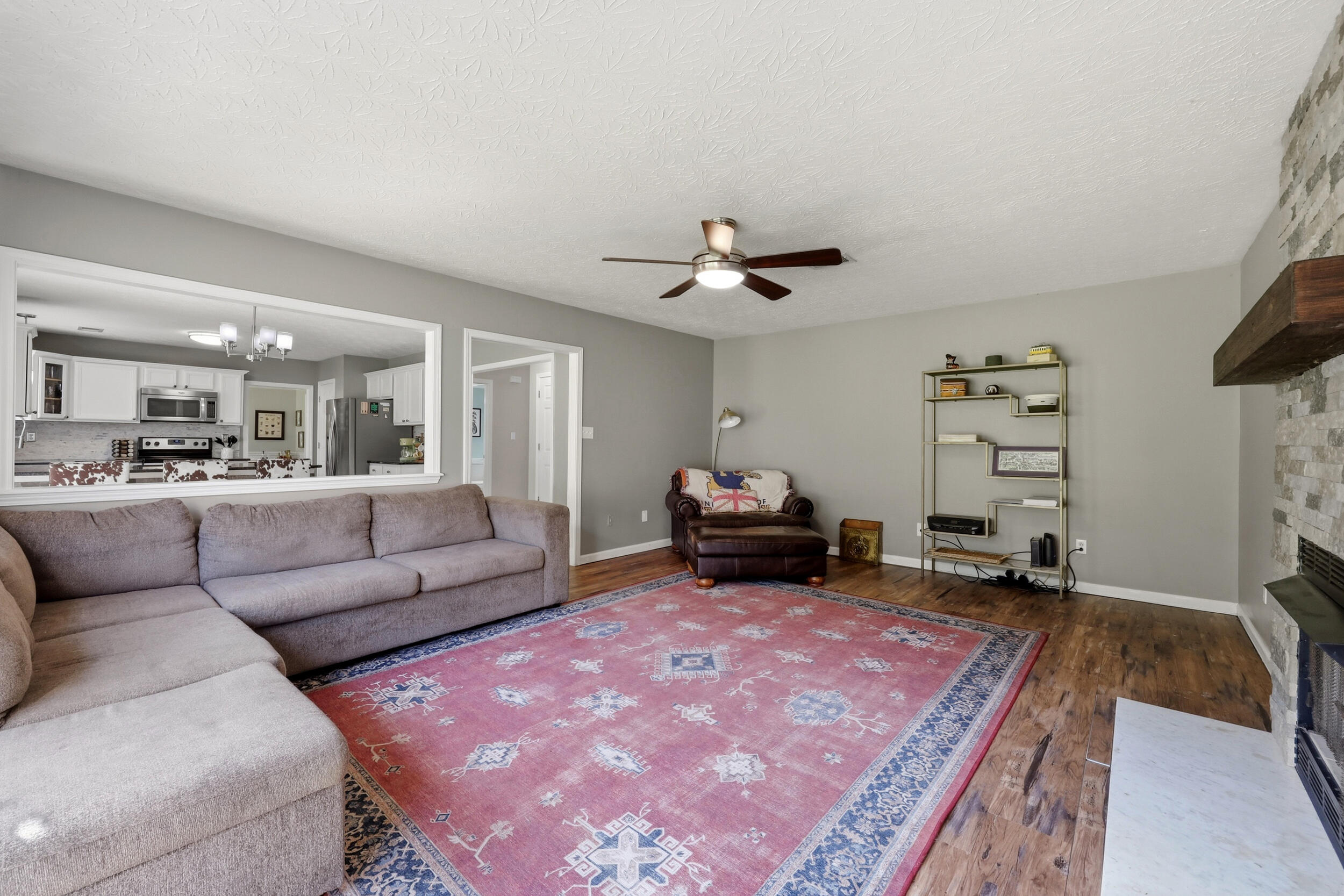 473 Amberley Drive Property Photo 20