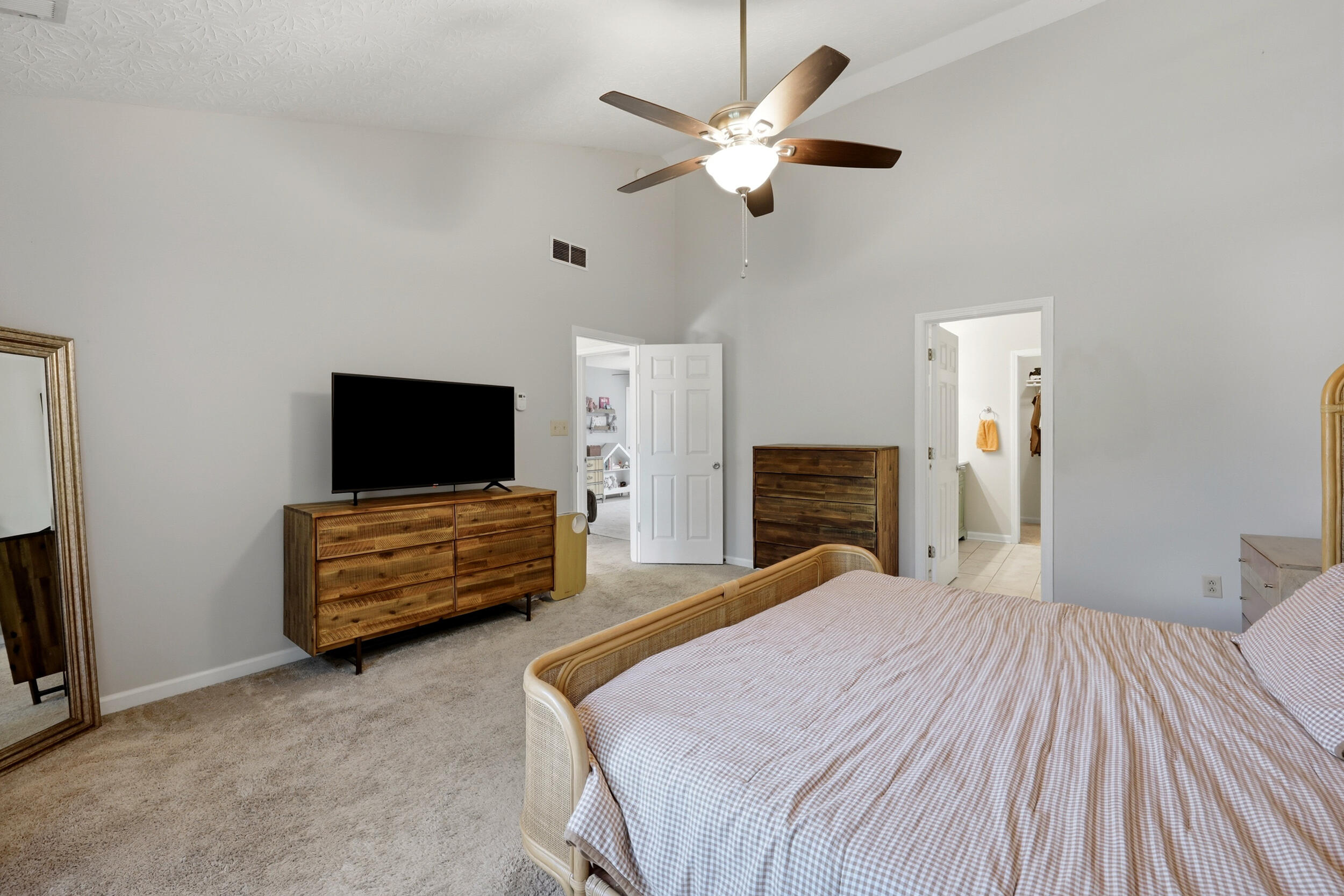 473 Amberley Drive Property Photo 26