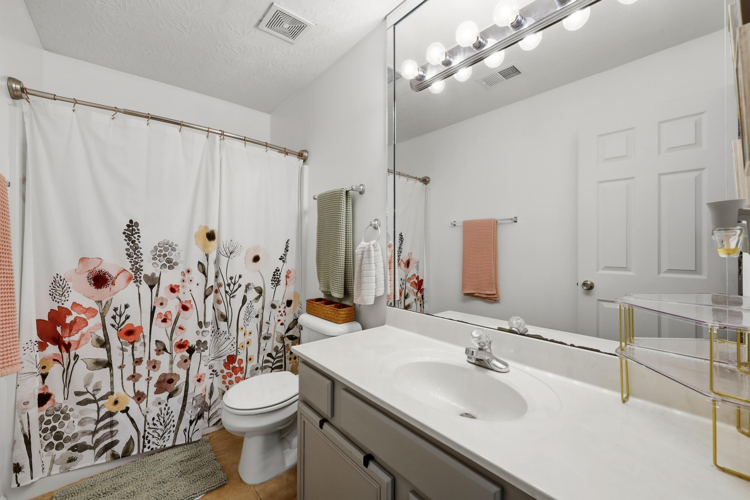 473 Amberley Drive Property Photo 34
