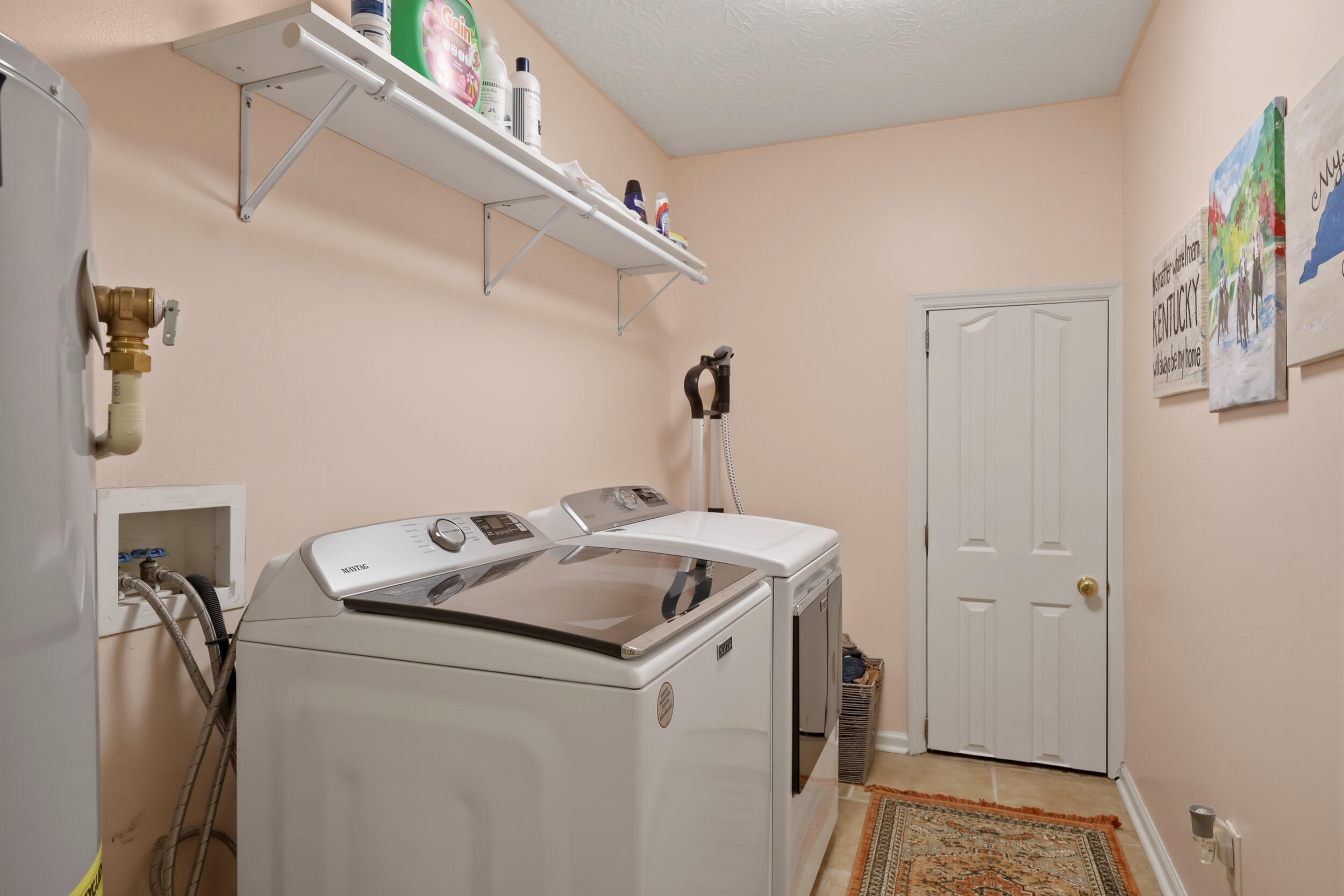 473 Amberley Drive Property Photo 39
