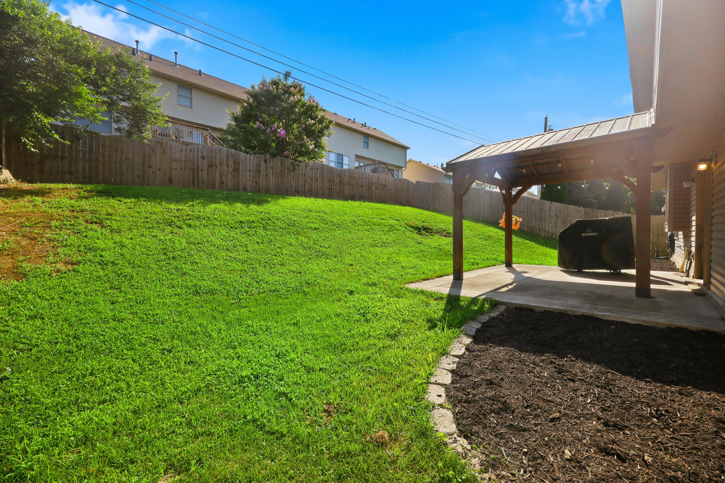 473 Amberley Drive Property Photo 43
