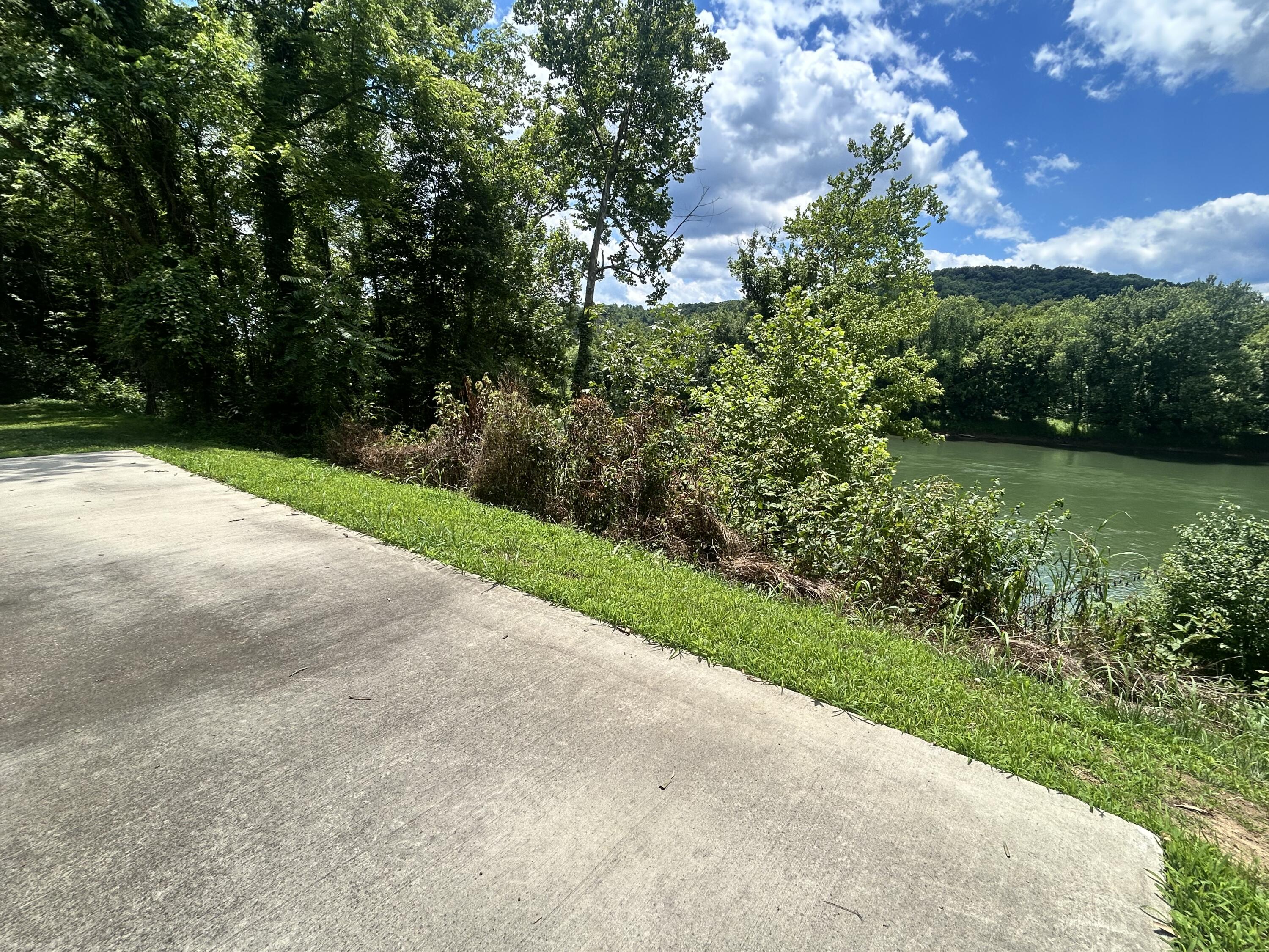 15 River Spur West Property Photo 5