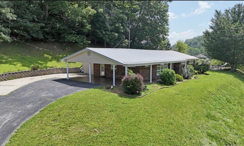 3590 Ky-638 Property Photo 2
