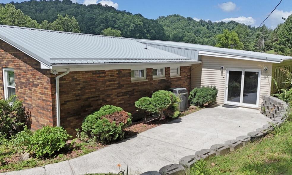 3590 Ky-638 Property Photo 4