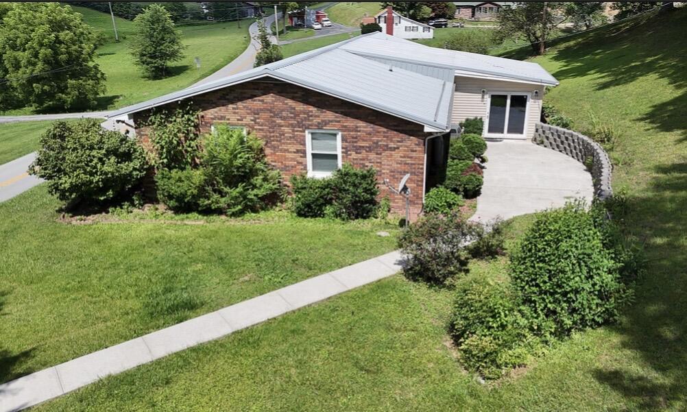 3590 Ky-638 Property Photo 5