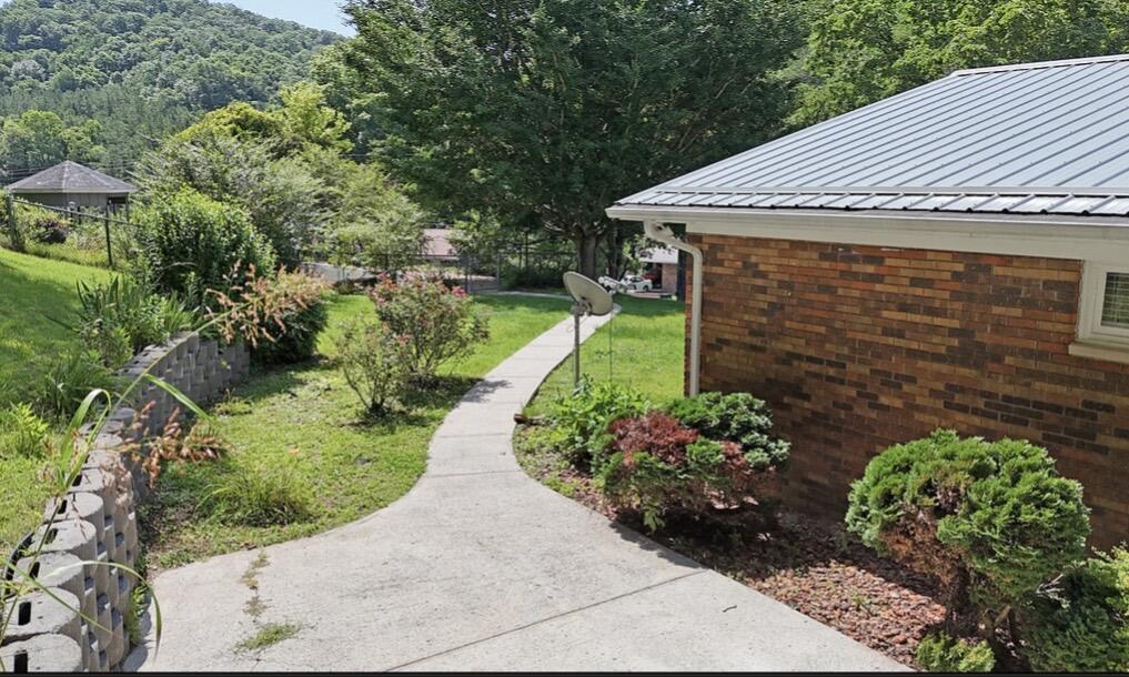 3590 Ky-638 Property Photo 6