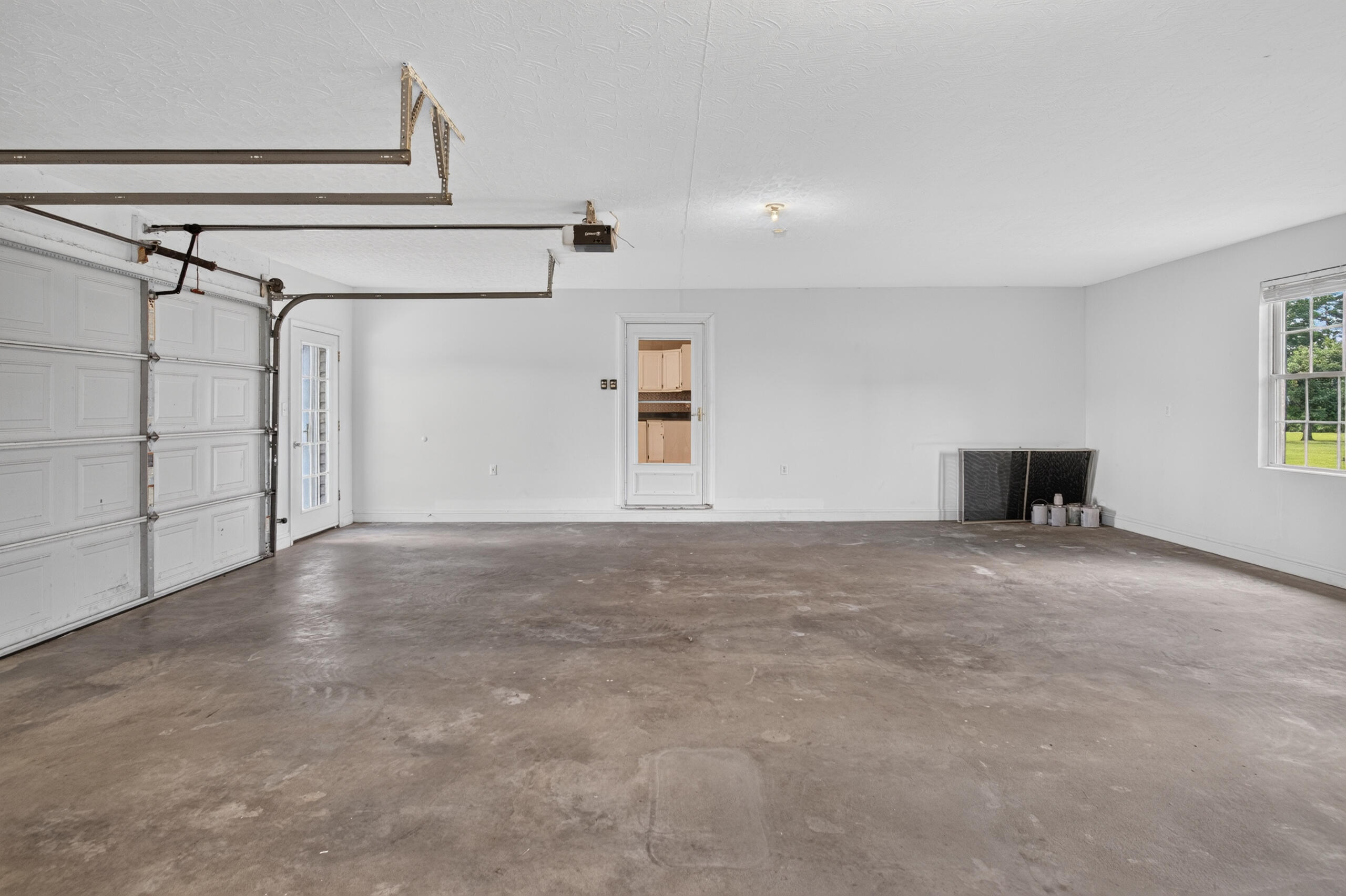 1408 Ky-80 Property Photo 47