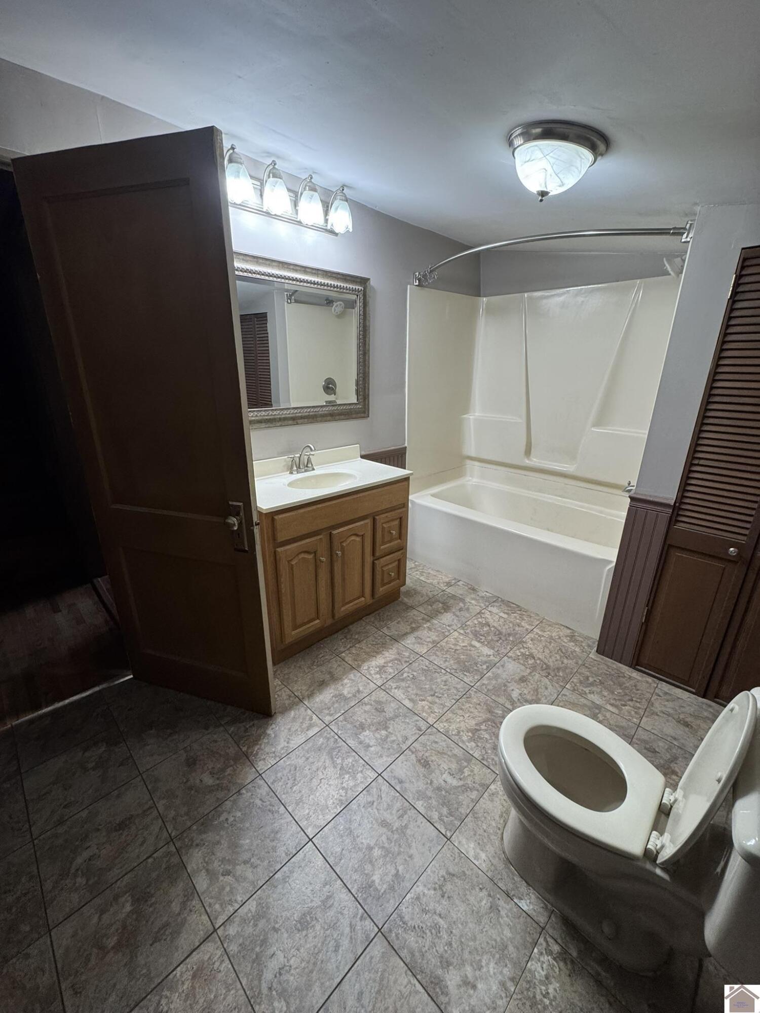 5250 State Route 123 Property Photo 4