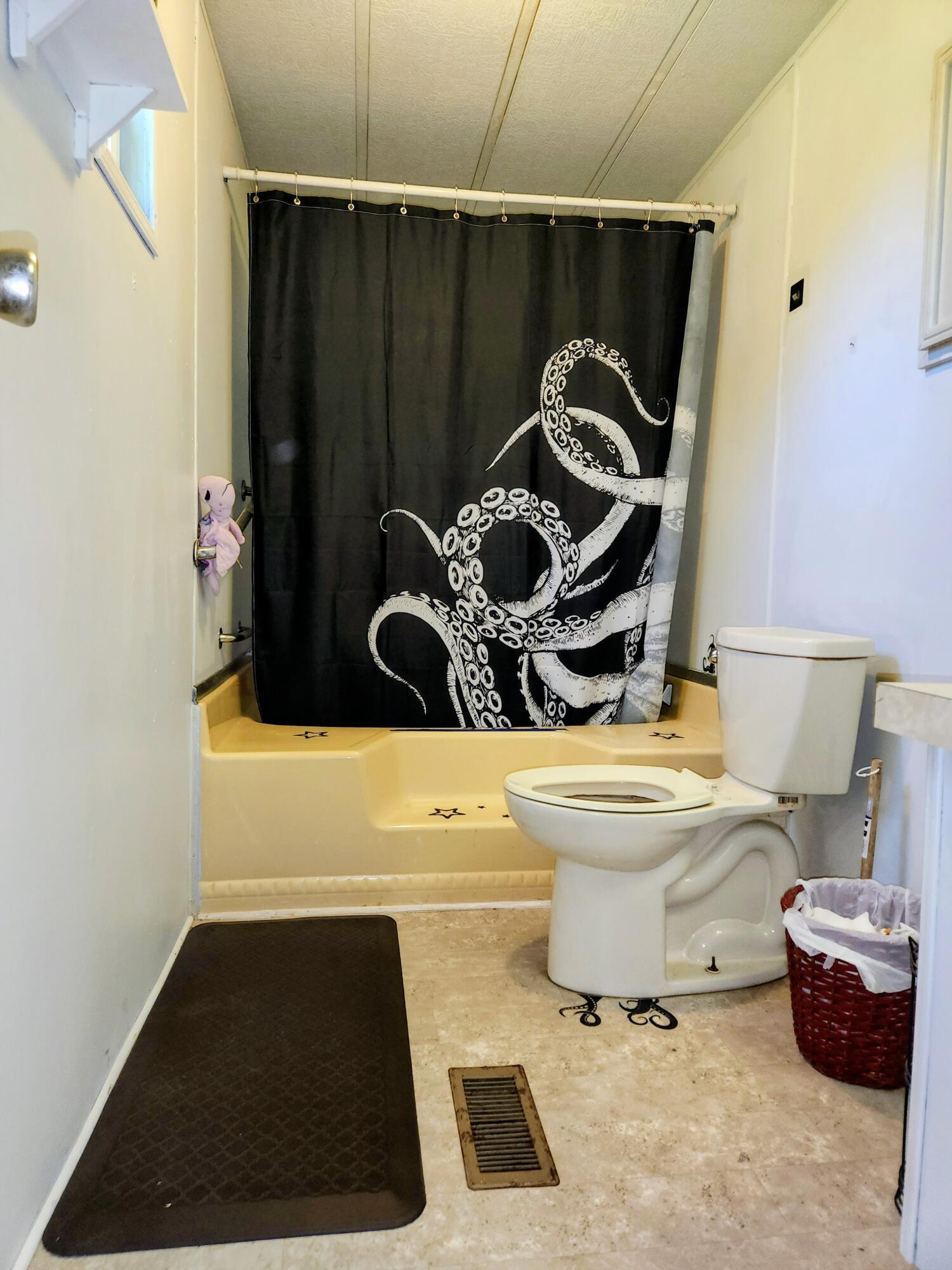 79 White Avenue Property Photo 9