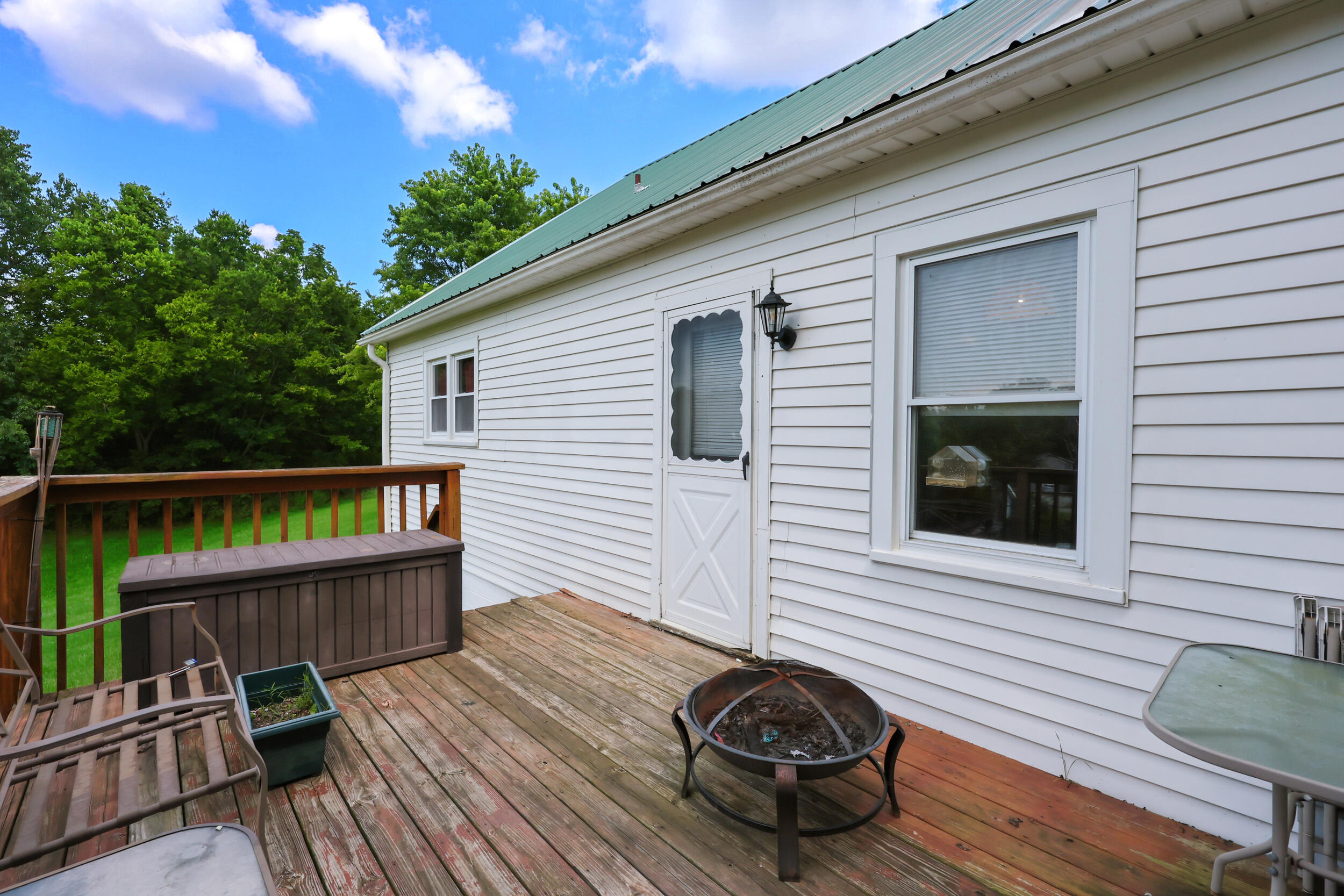 518 Graham Avenue Property Photo 19