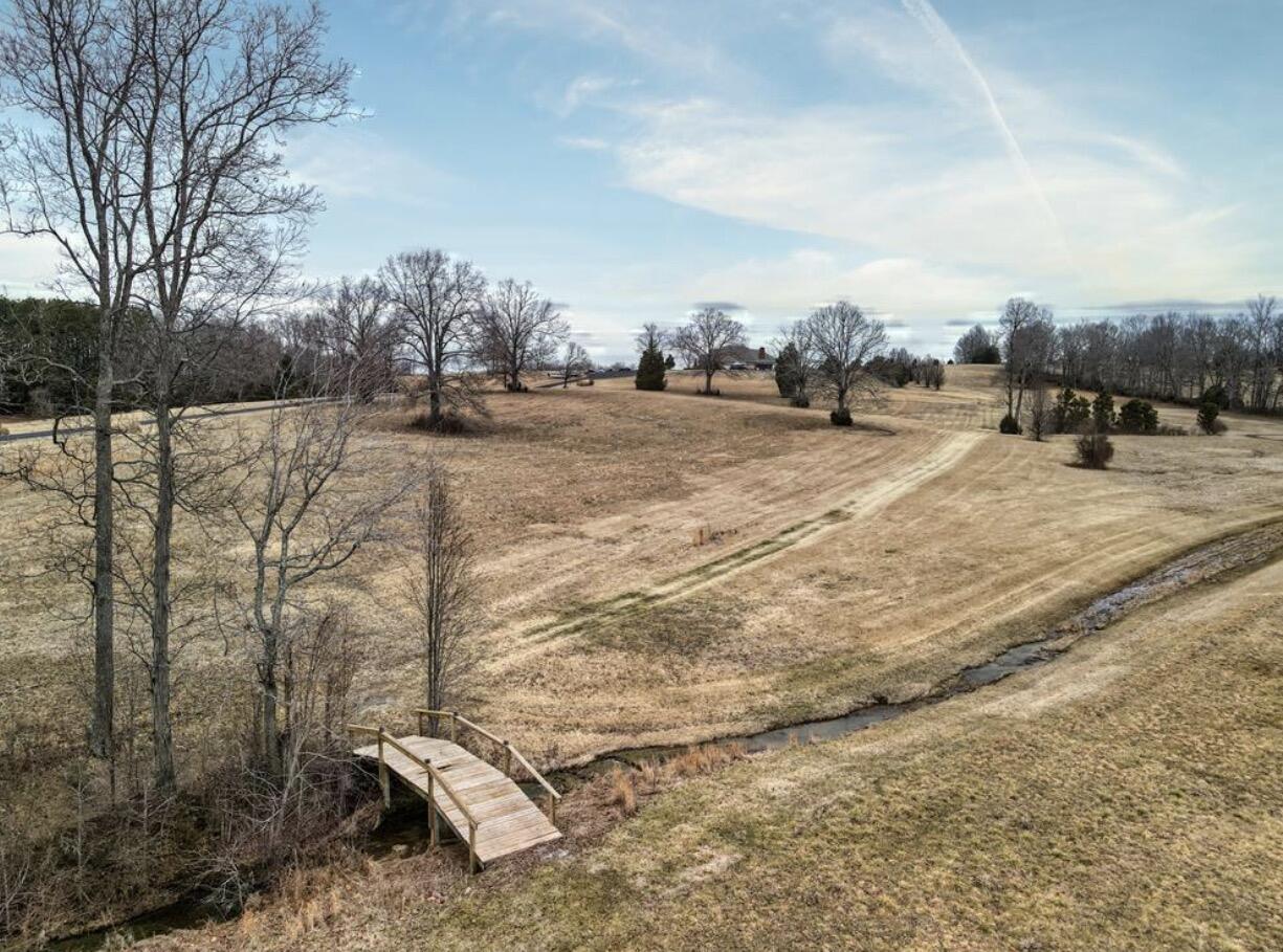 122 Fairway Acres Drive Property Photo 14