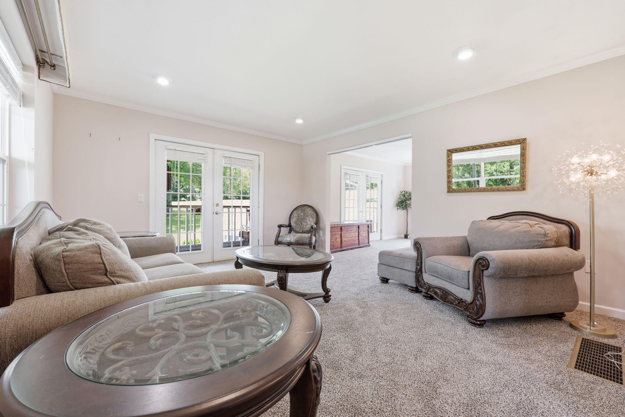 3826 Hickory Hill Drive Property Photo 10