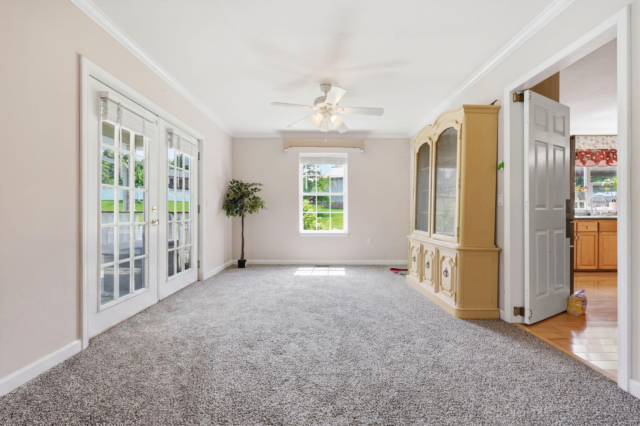 3826 Hickory Hill Drive Property Photo 12