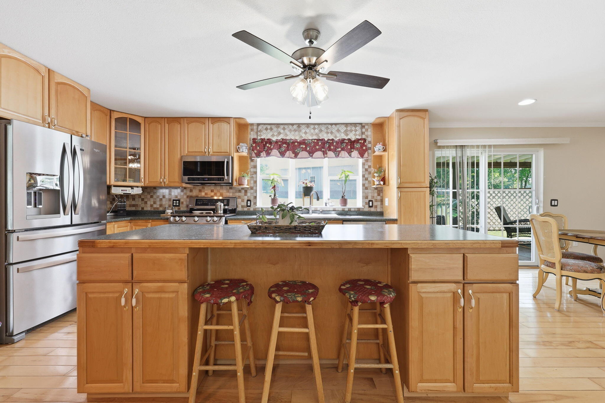 3826 Hickory Hill Drive Property Photo 19