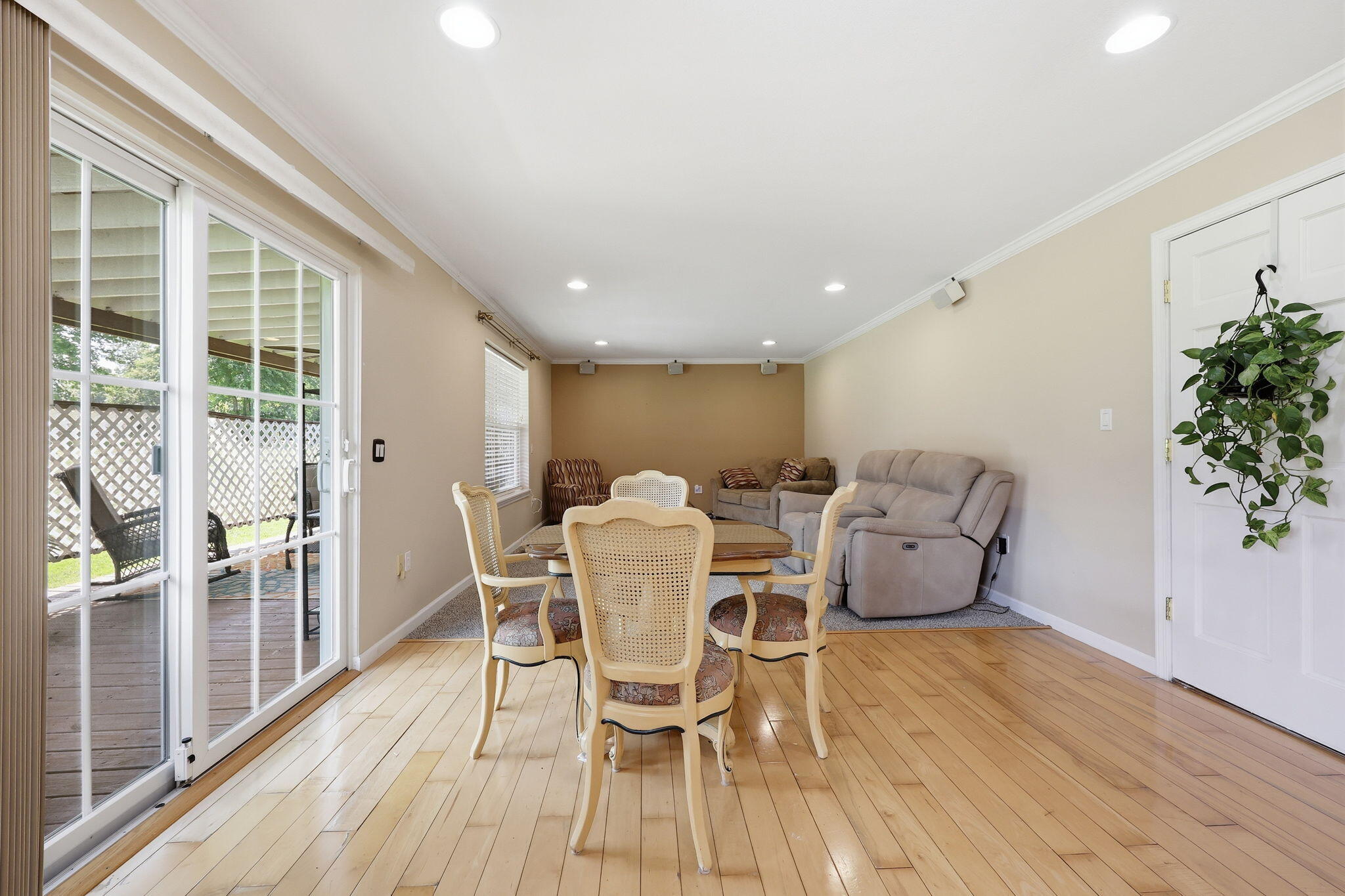 3826 Hickory Hill Drive Property Photo 26
