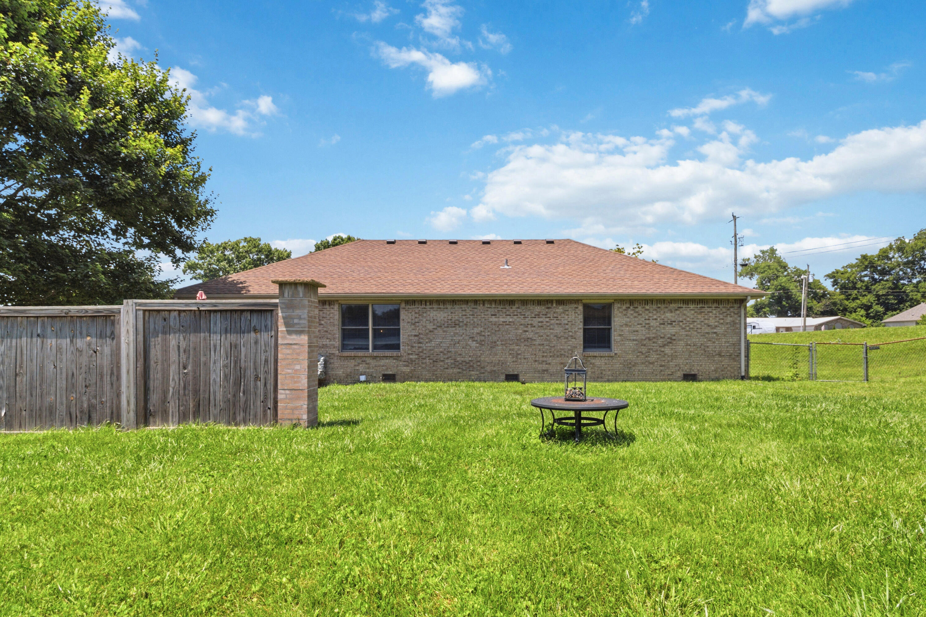 17 Enchanted Court Property Photo 25