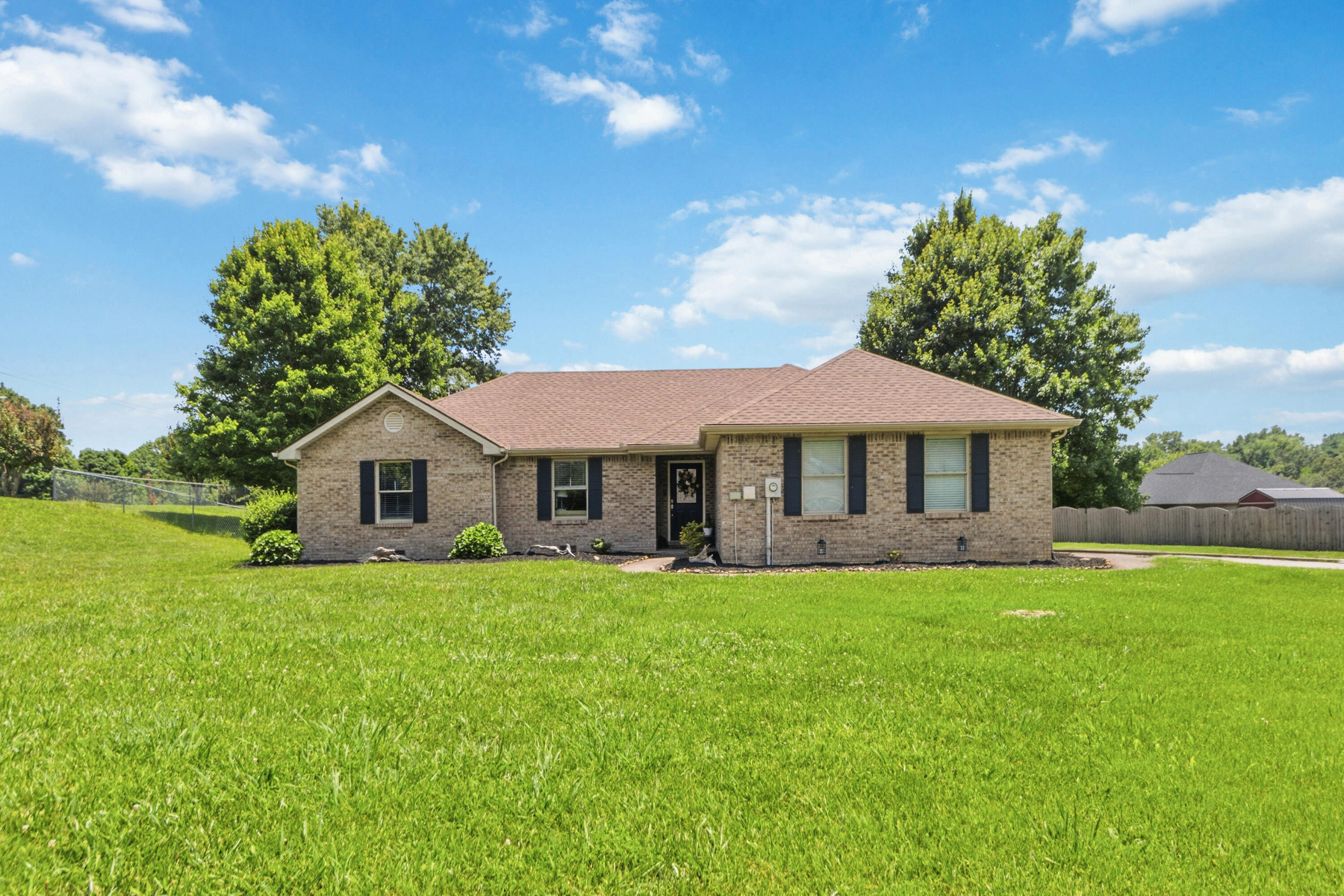 17 Enchanted Court Property Photo 37