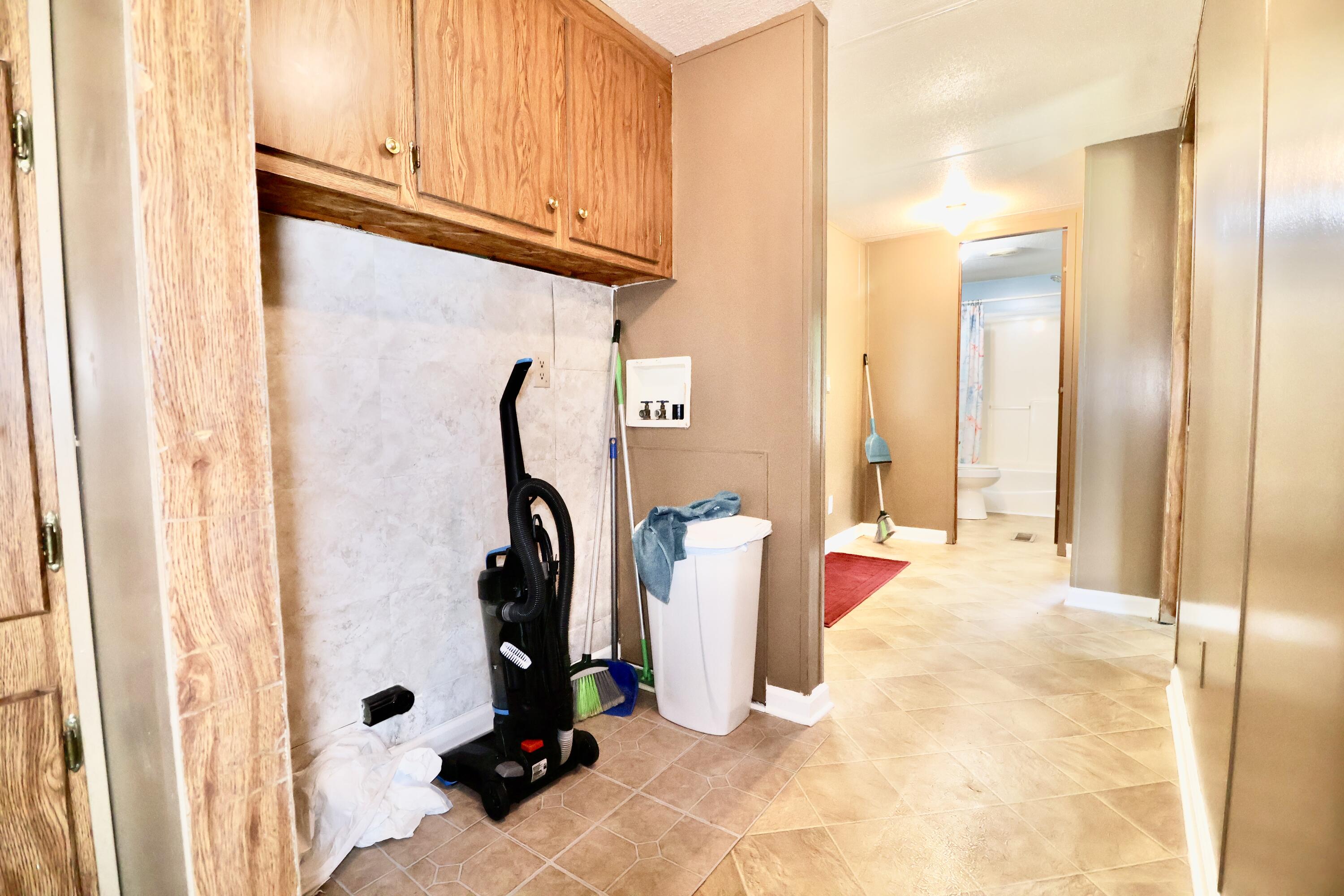 212 Virginia Circle Property Photo 17