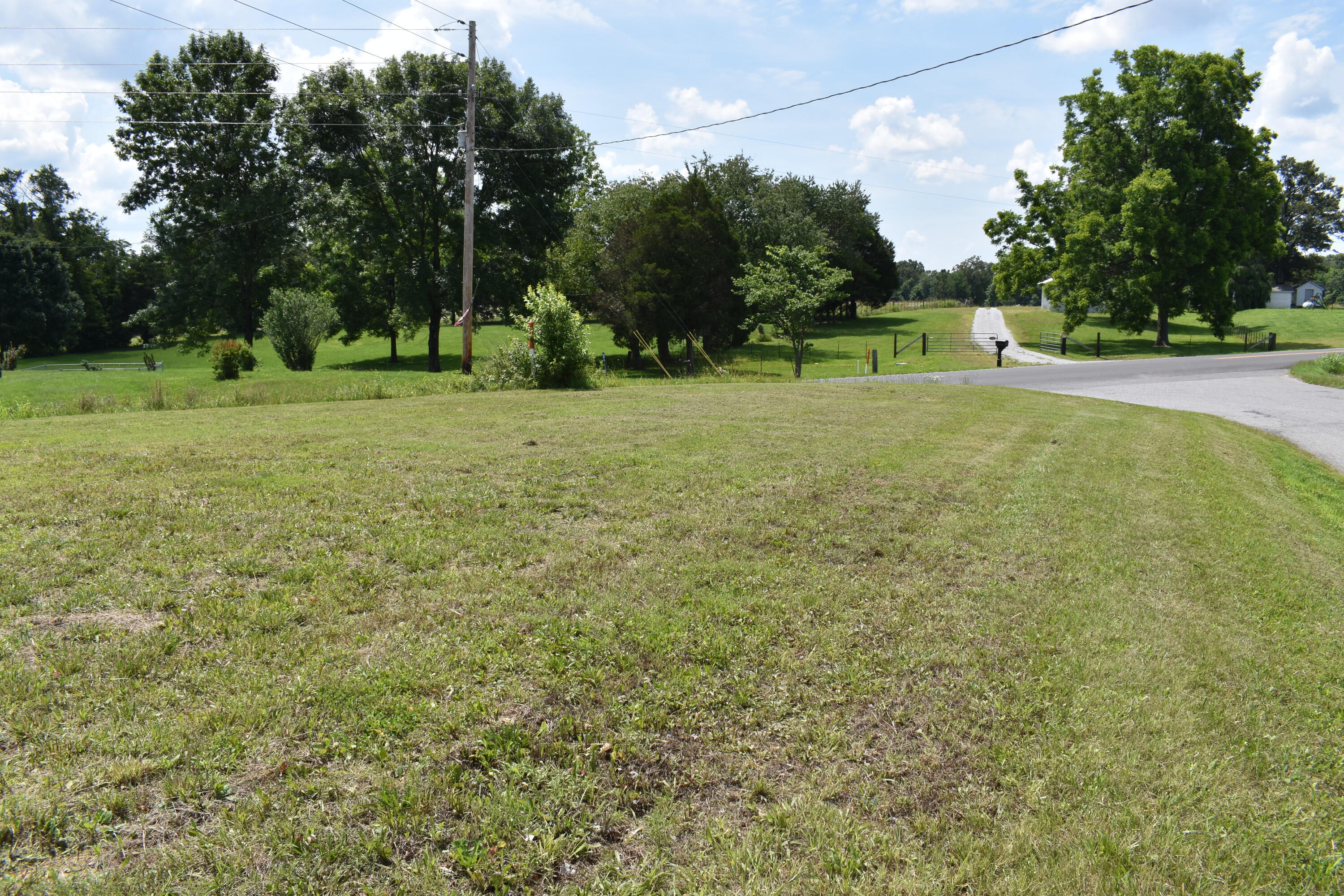 1975 Page Road Property Photo 2