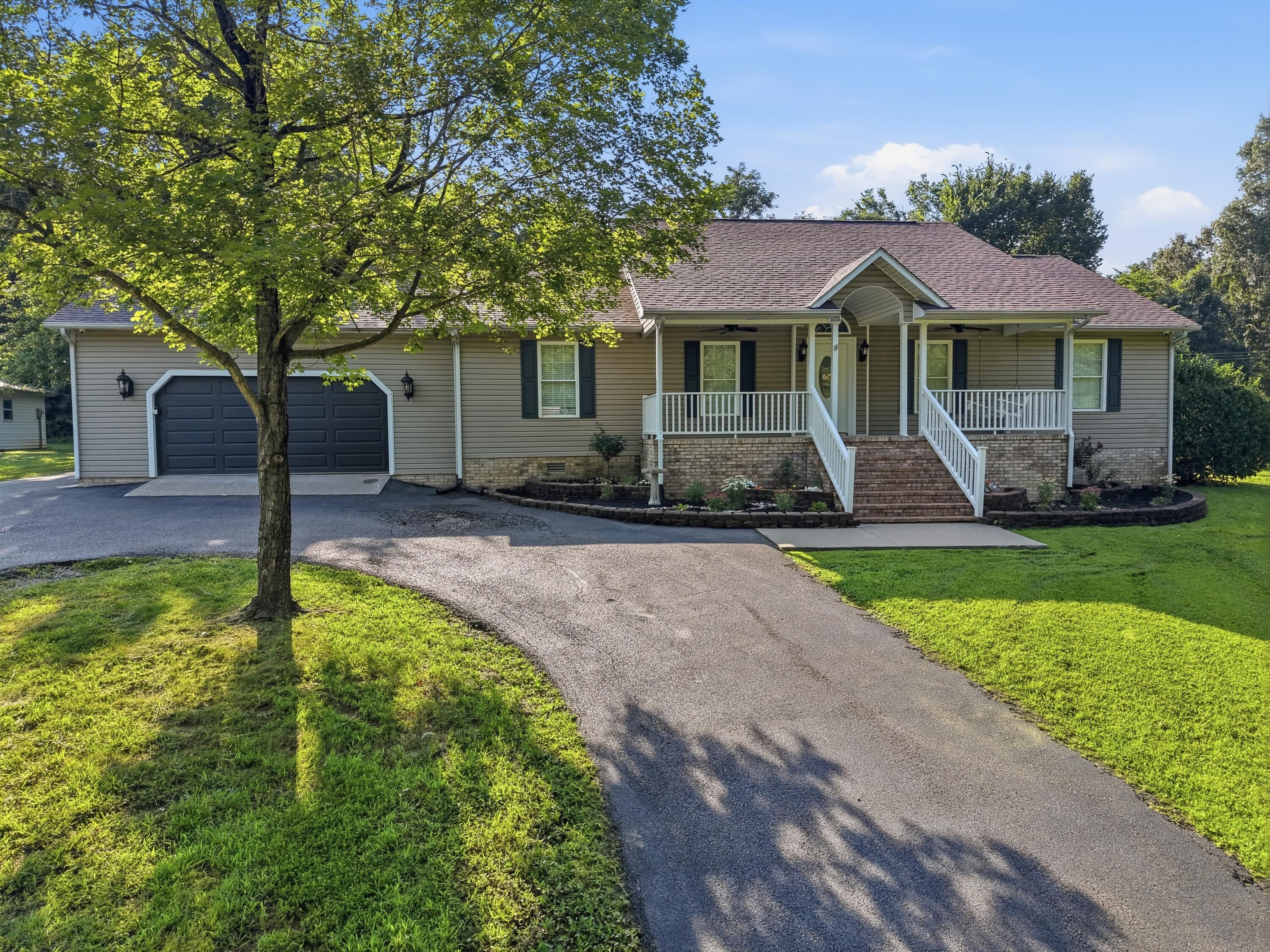 350 Holmes Drive Property Photo 4
