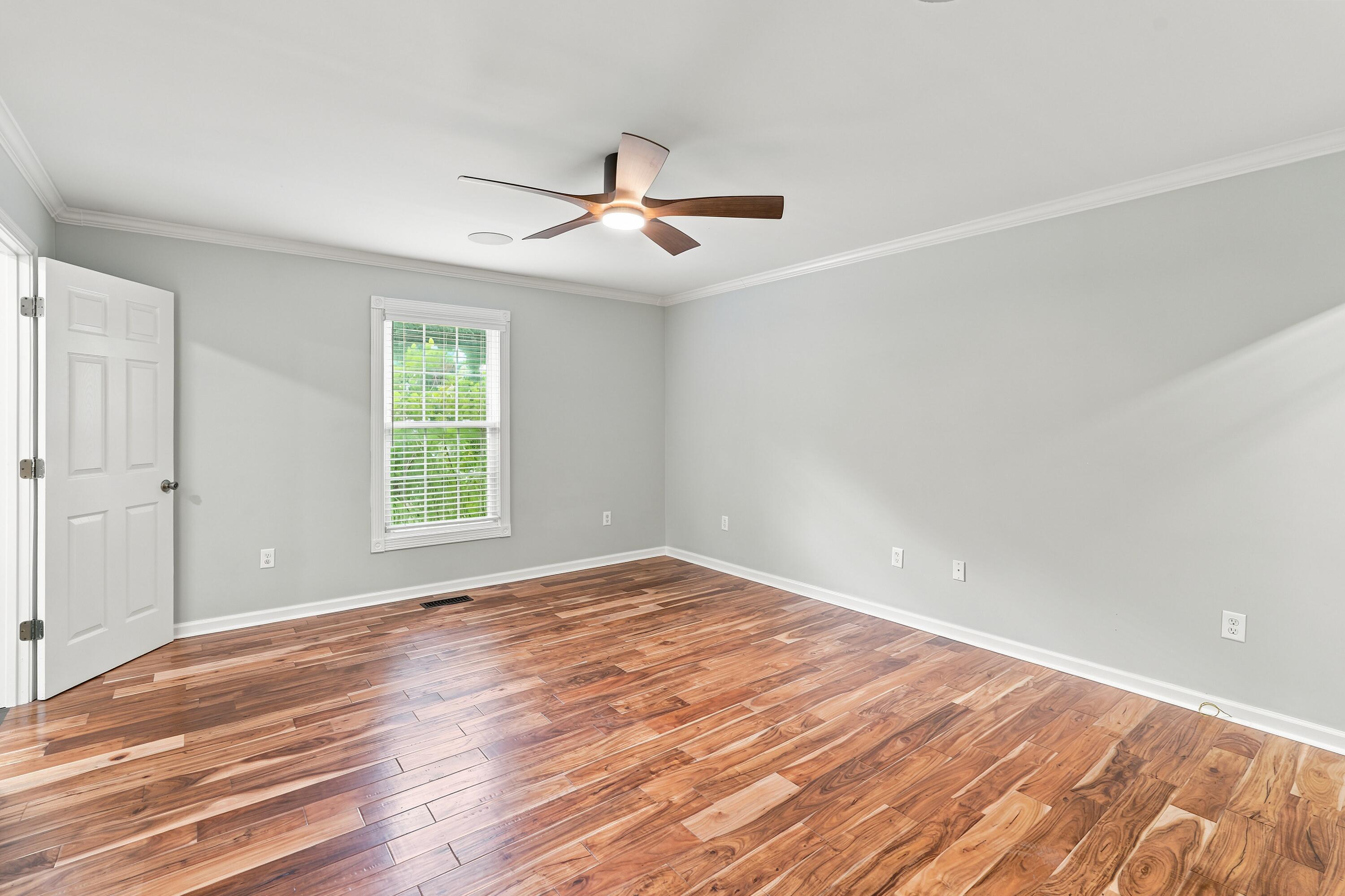 350 Holmes Drive Property Photo 12