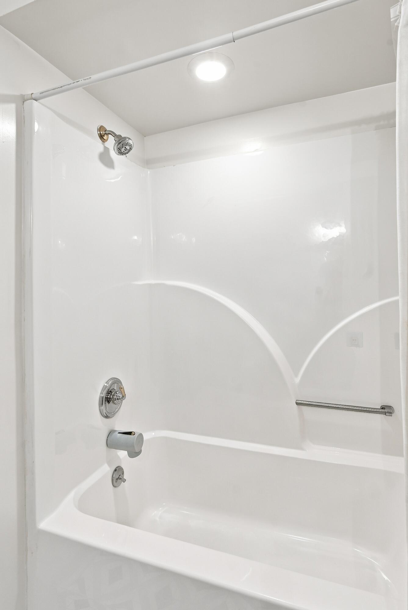 350 Holmes Drive Property Photo 24