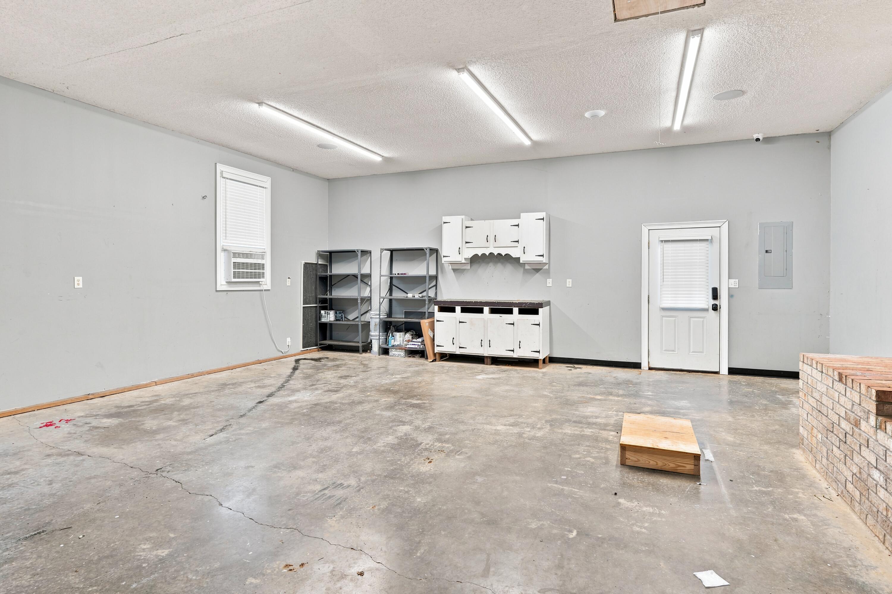350 Holmes Drive Property Photo 29
