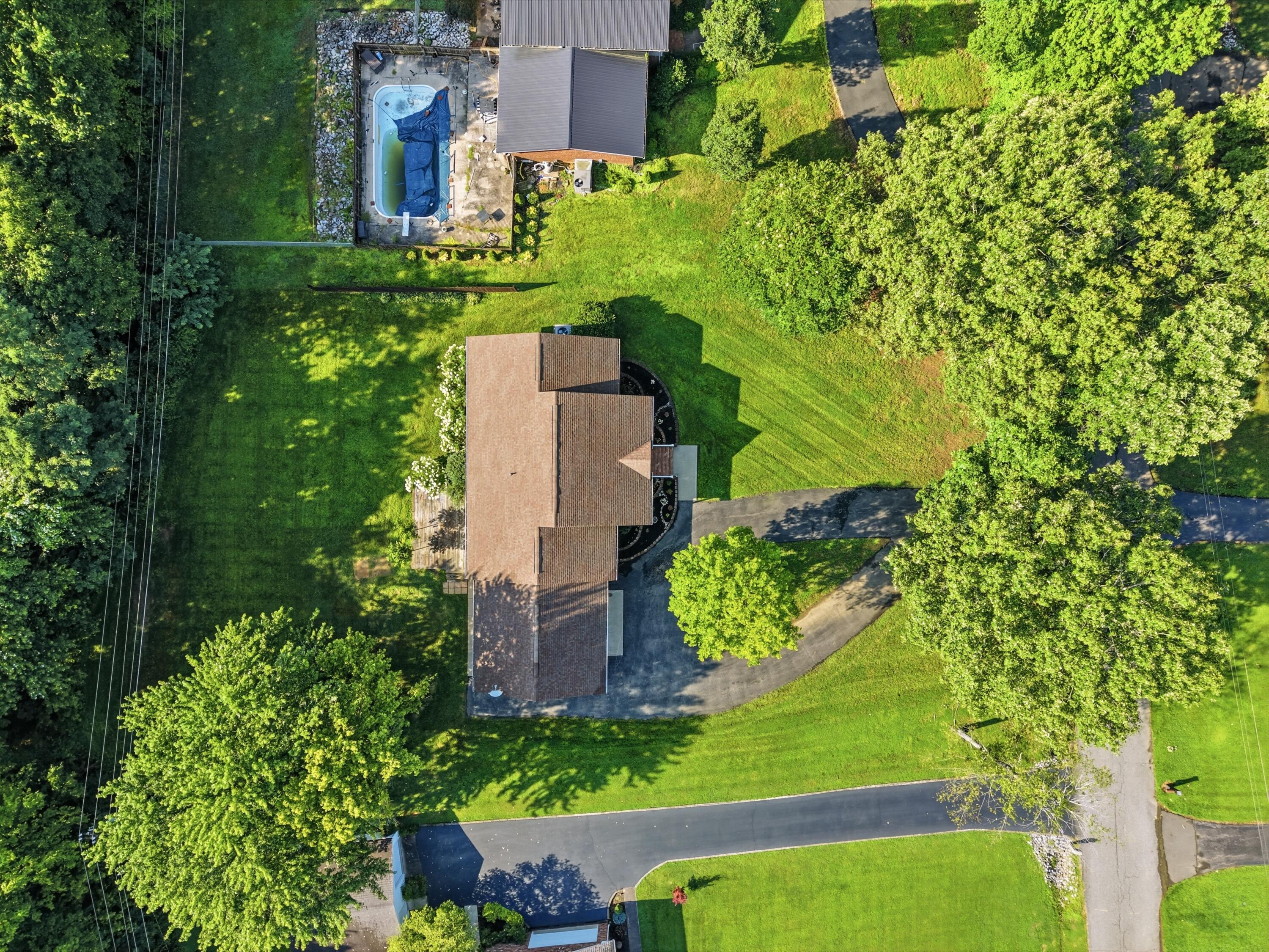 350 Holmes Drive Property Photo 39