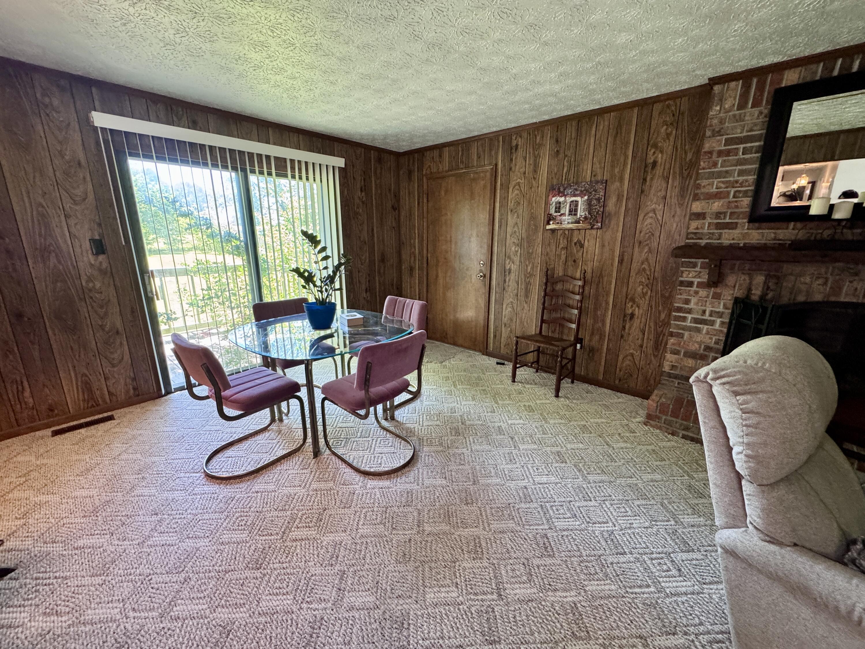 6940 Shawn Lane Property Photo 4