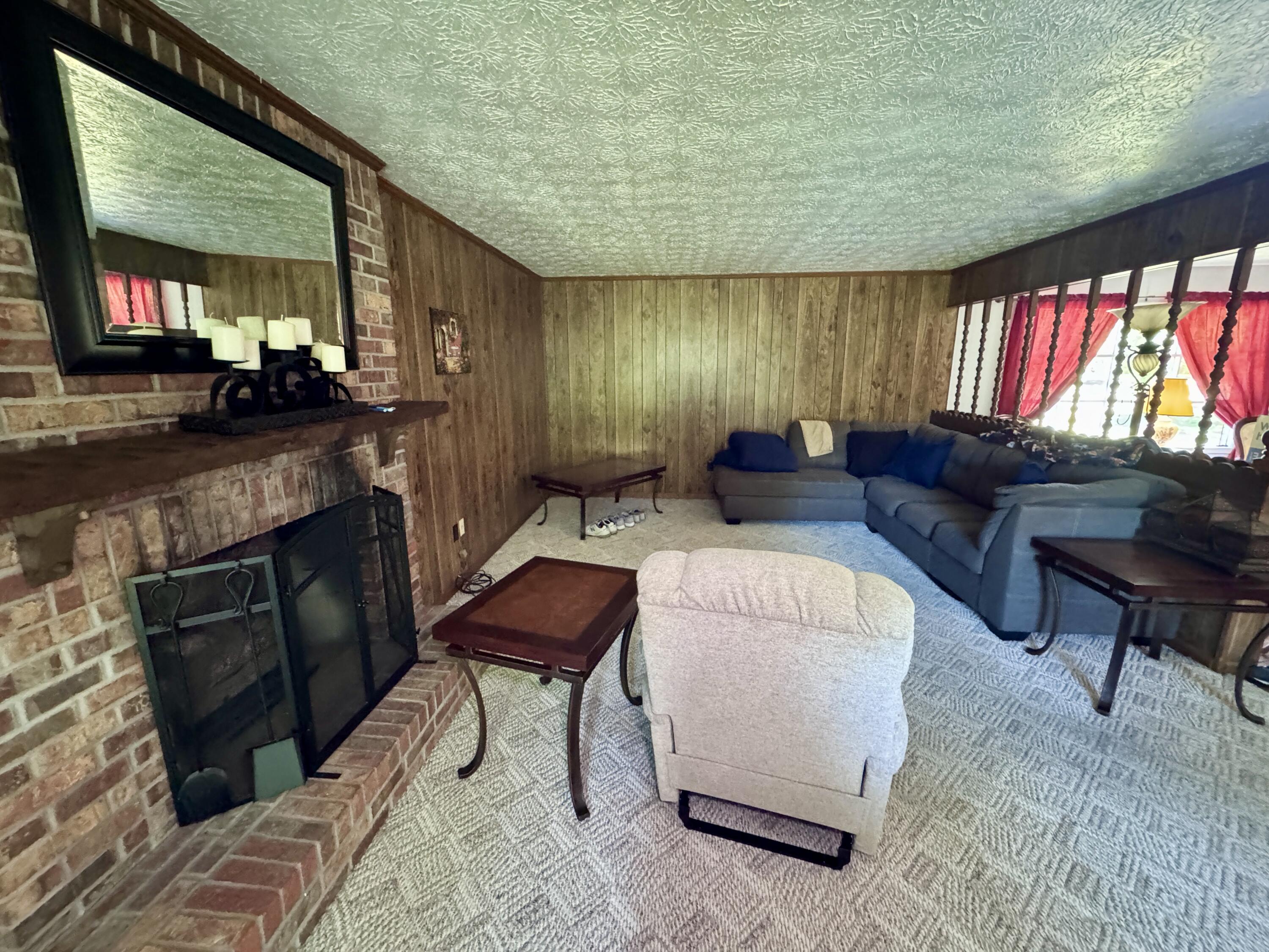 6940 Shawn Lane Property Photo 4