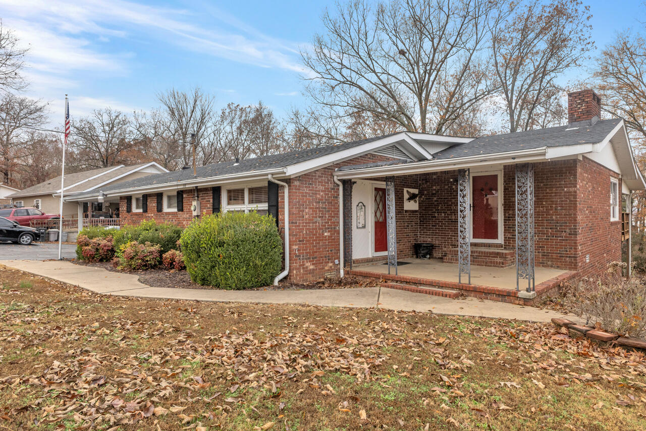 38 Elmhurst Lane Property Photo 2
